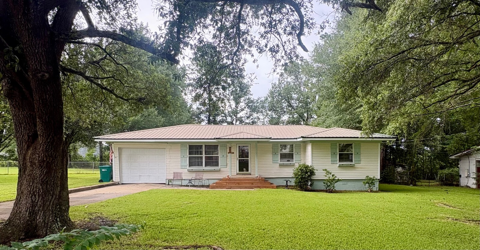 417 N Dvorak Circle