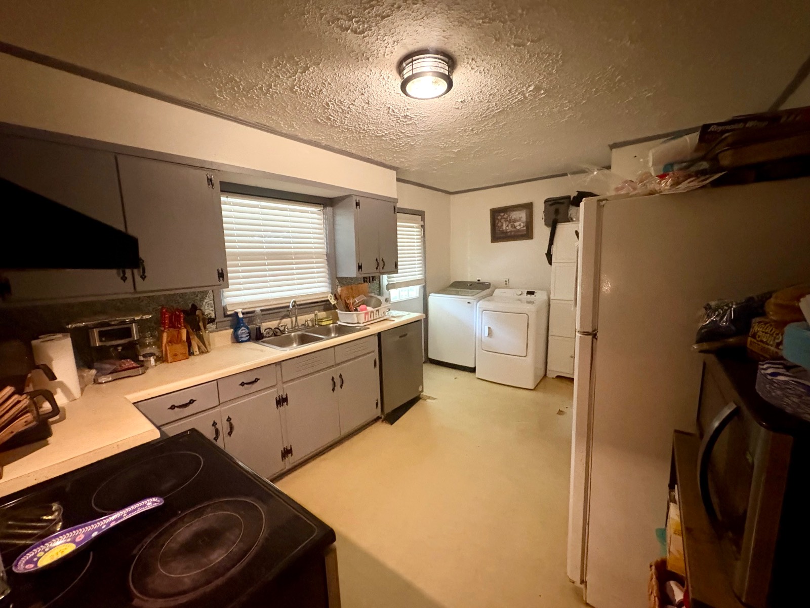 417 N Dvorak Circle