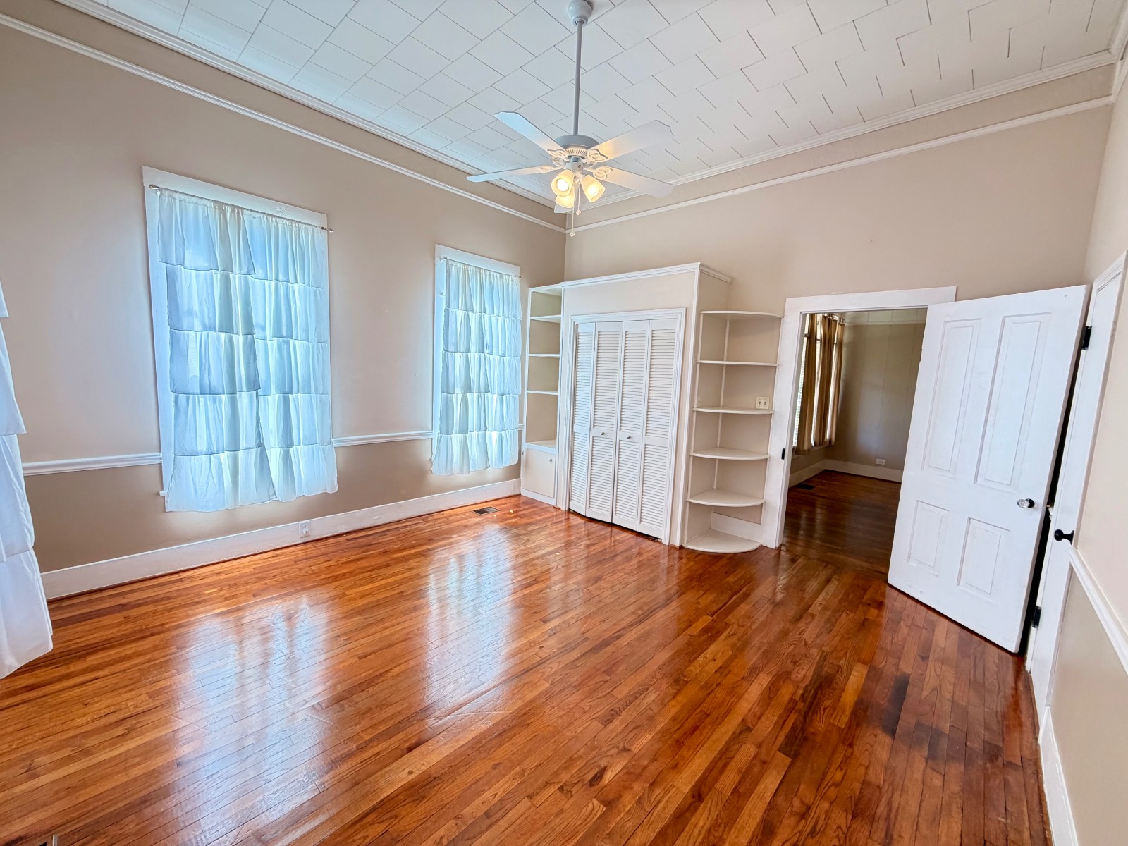 325 Cherry Ave