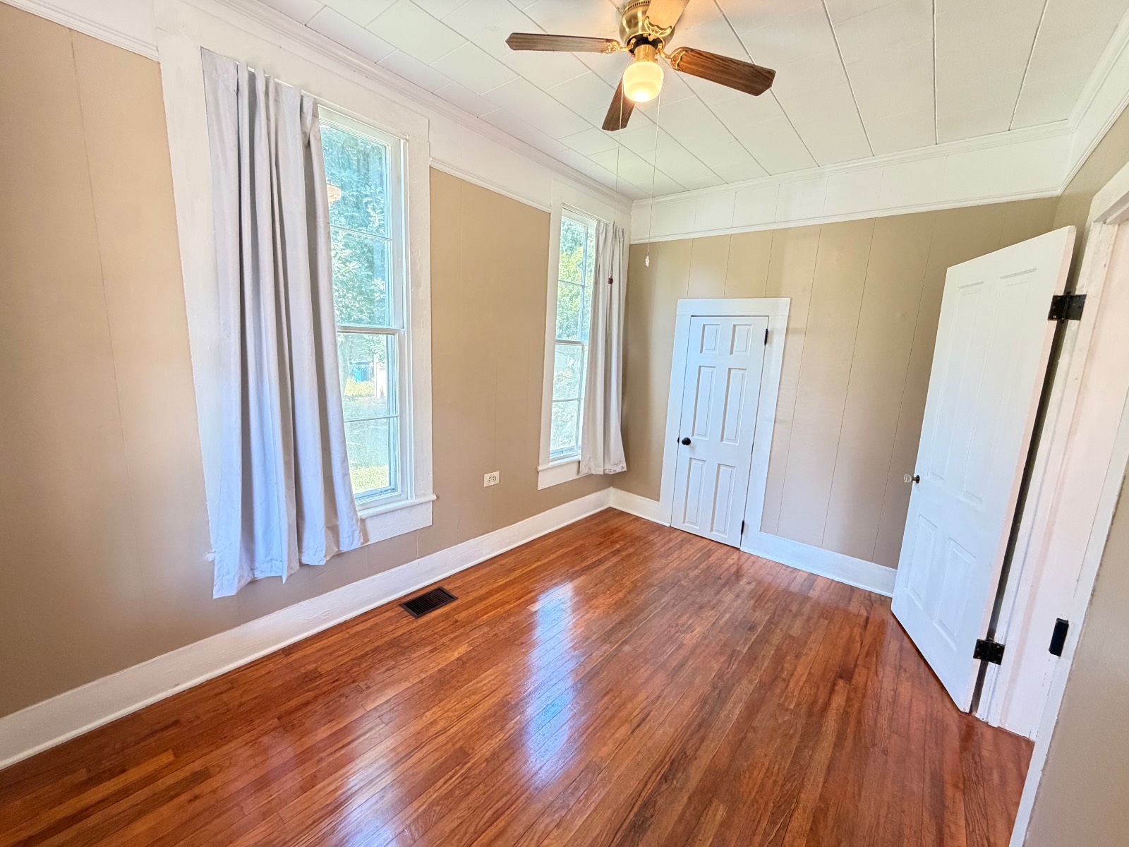 325 Cherry Ave