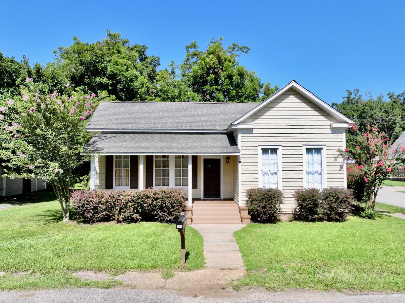 325 Cherry Ave