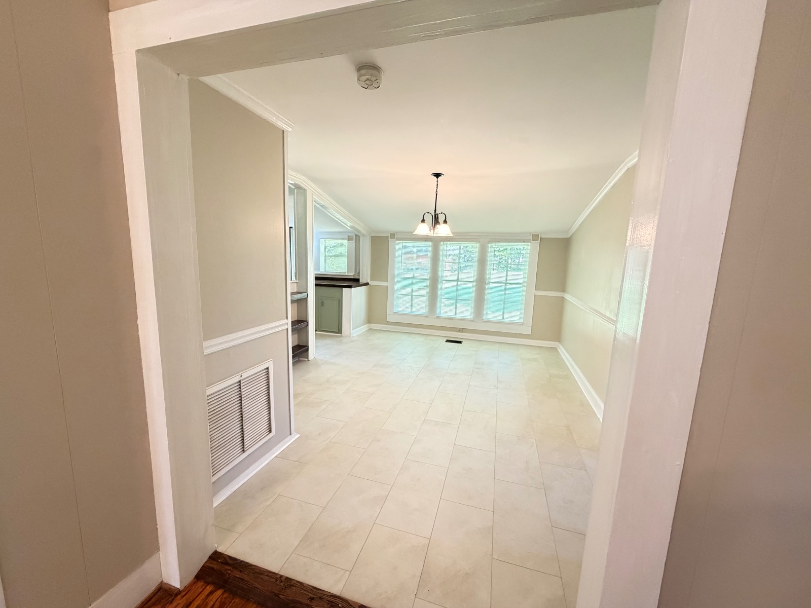 325 Cherry Ave
