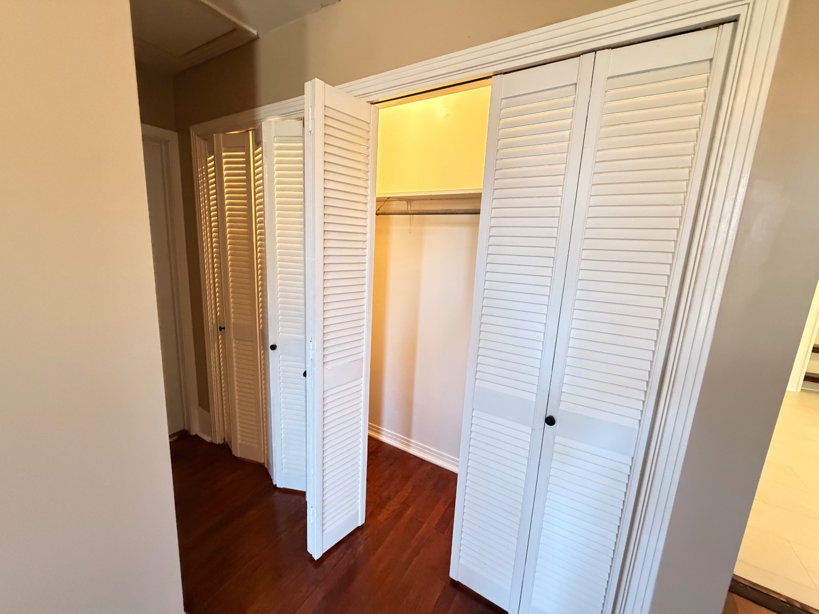 325 Cherry Ave