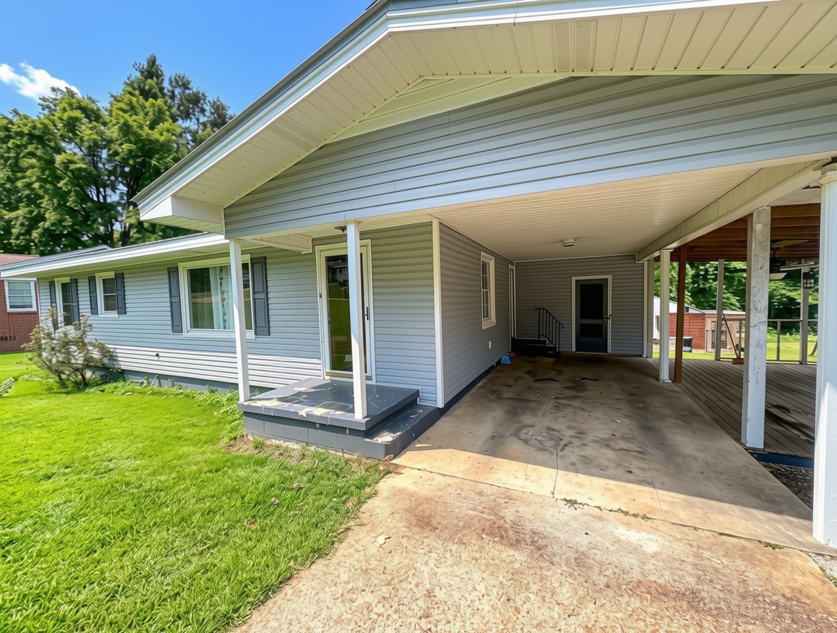 611 Maureen Lane