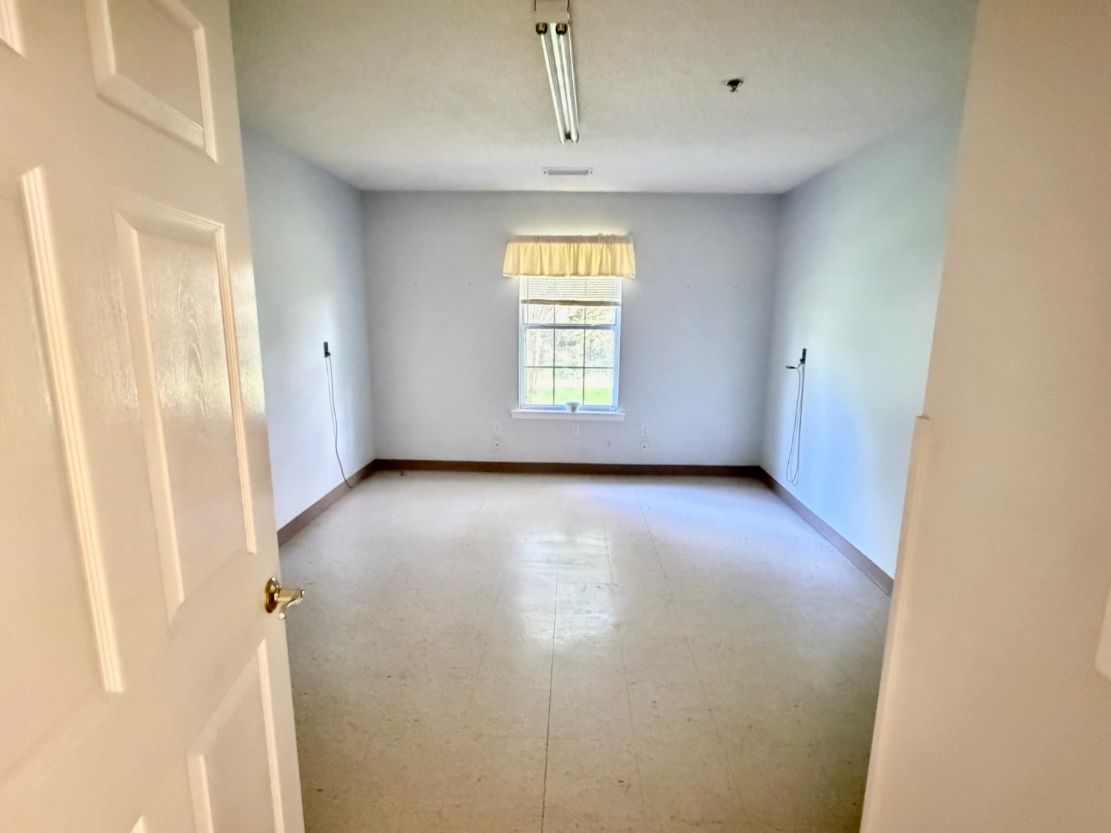 935 W 3rd Street