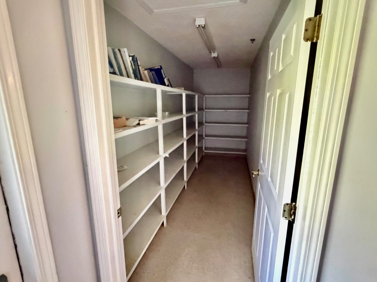 935 W 3rd Street
