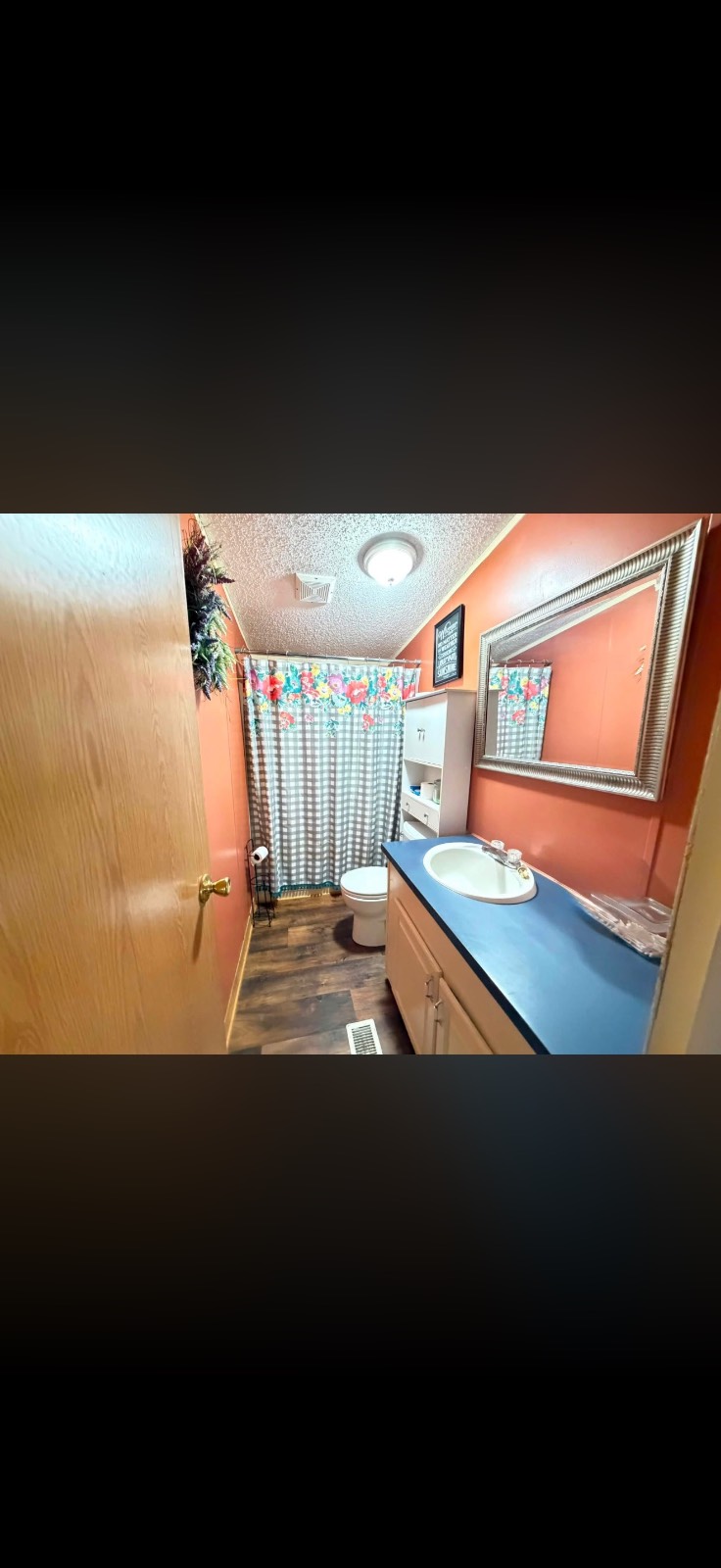 270 Parker Ln
