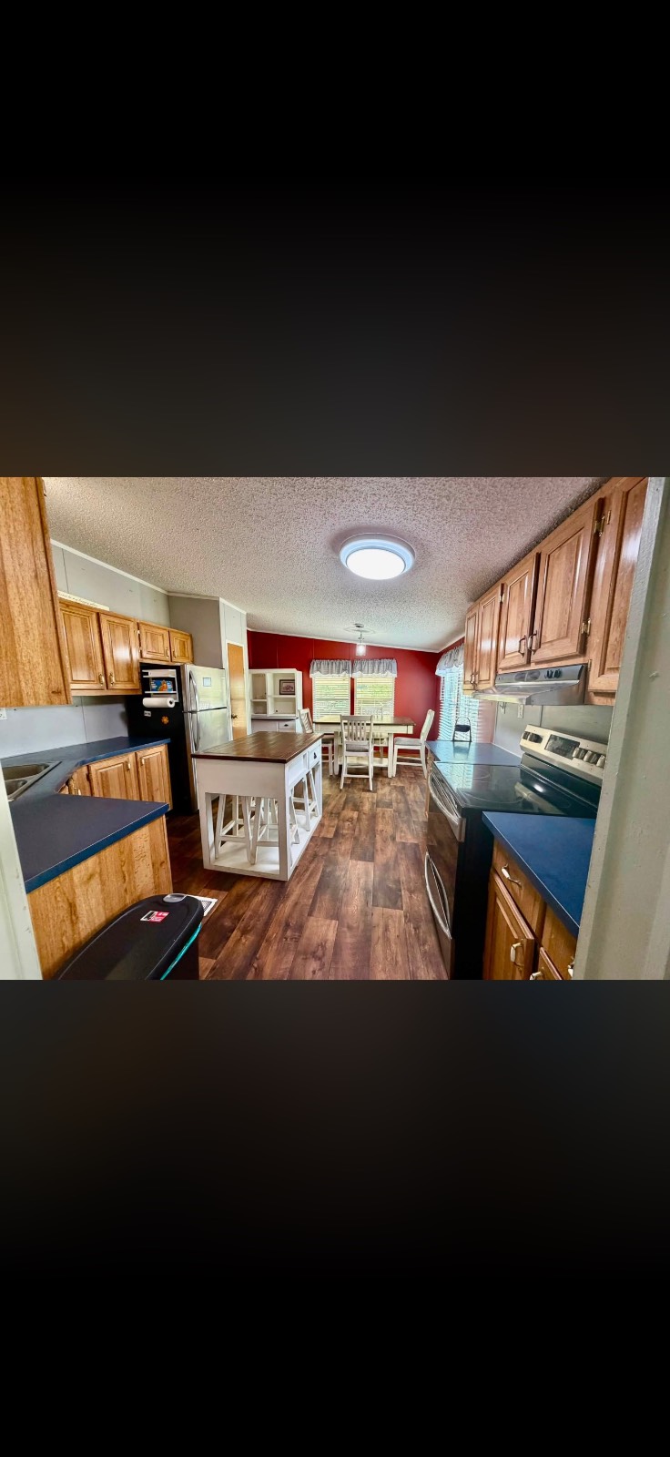 270 Parker Ln