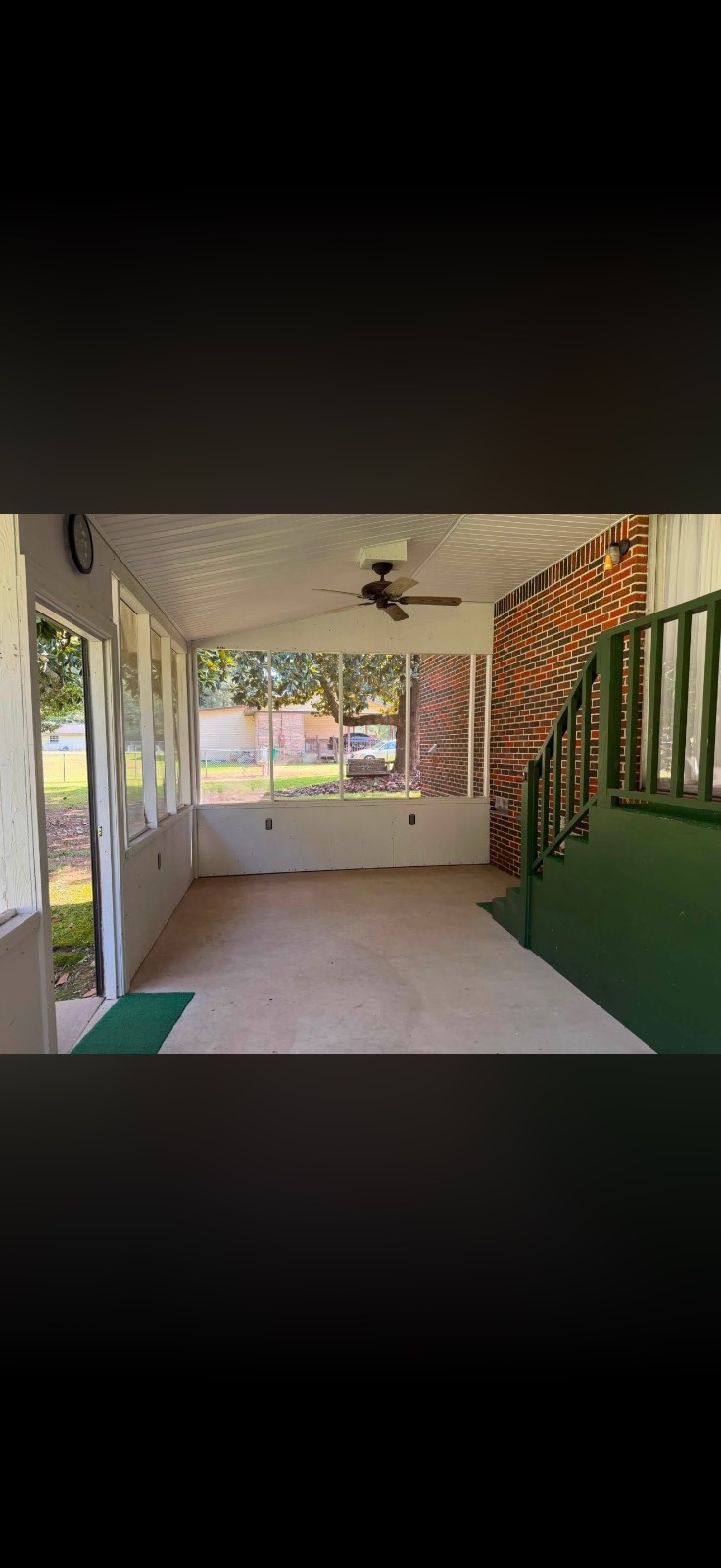 550 Hinson Dr