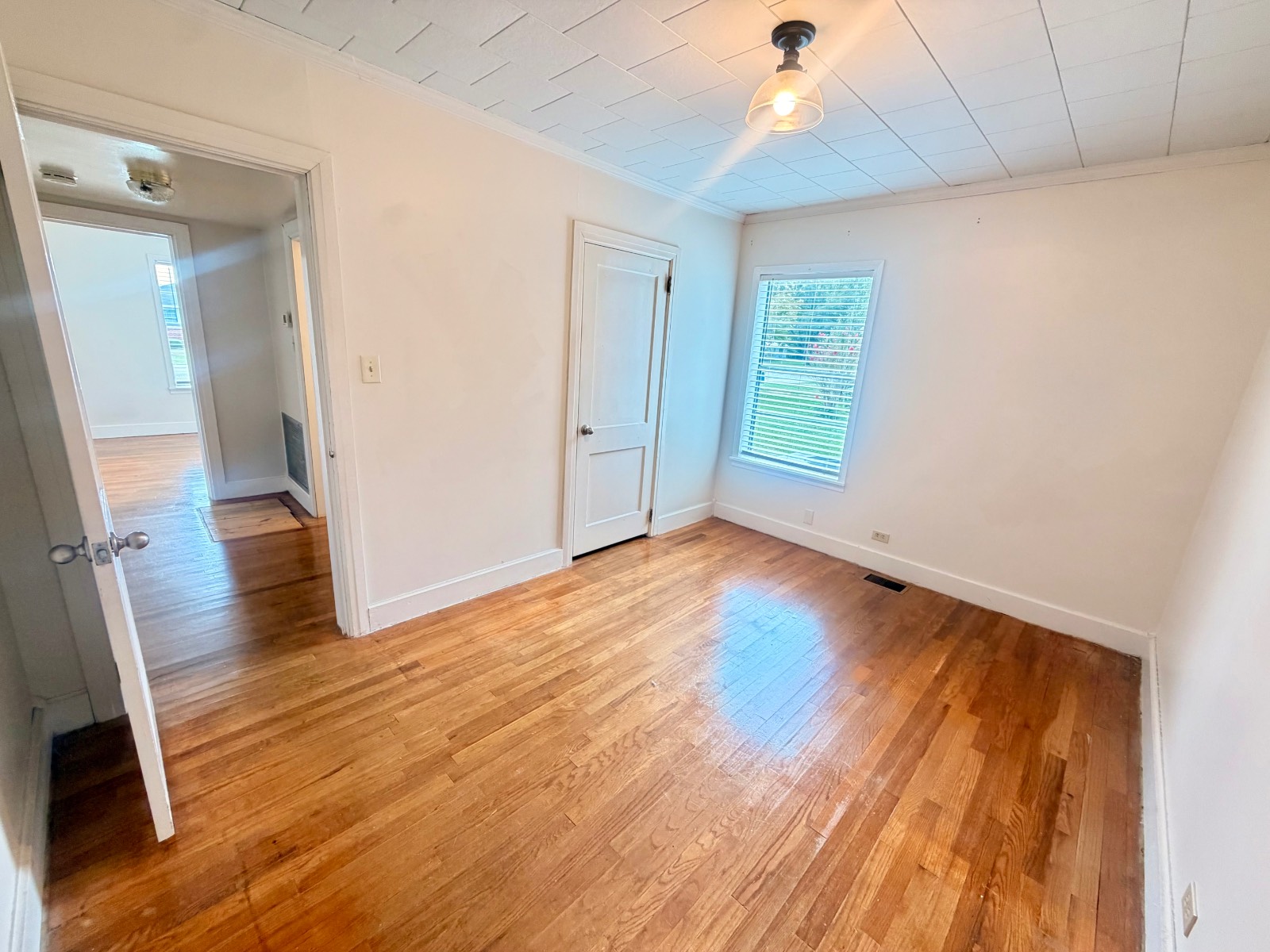 133 Linden Ave