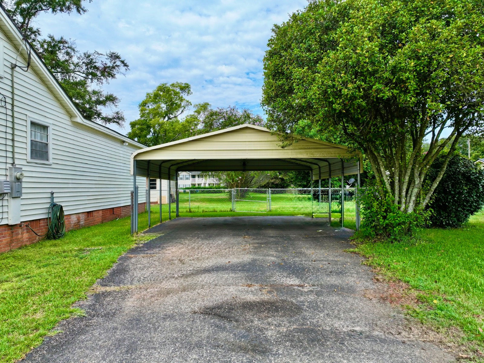 133 Linden Ave