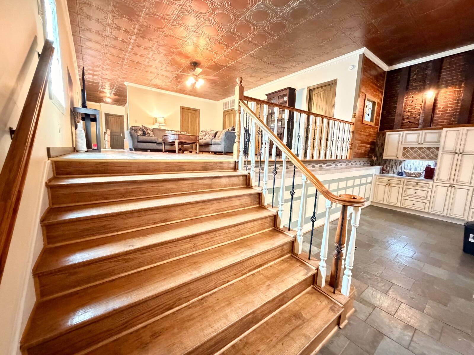 10 Wilson Ave