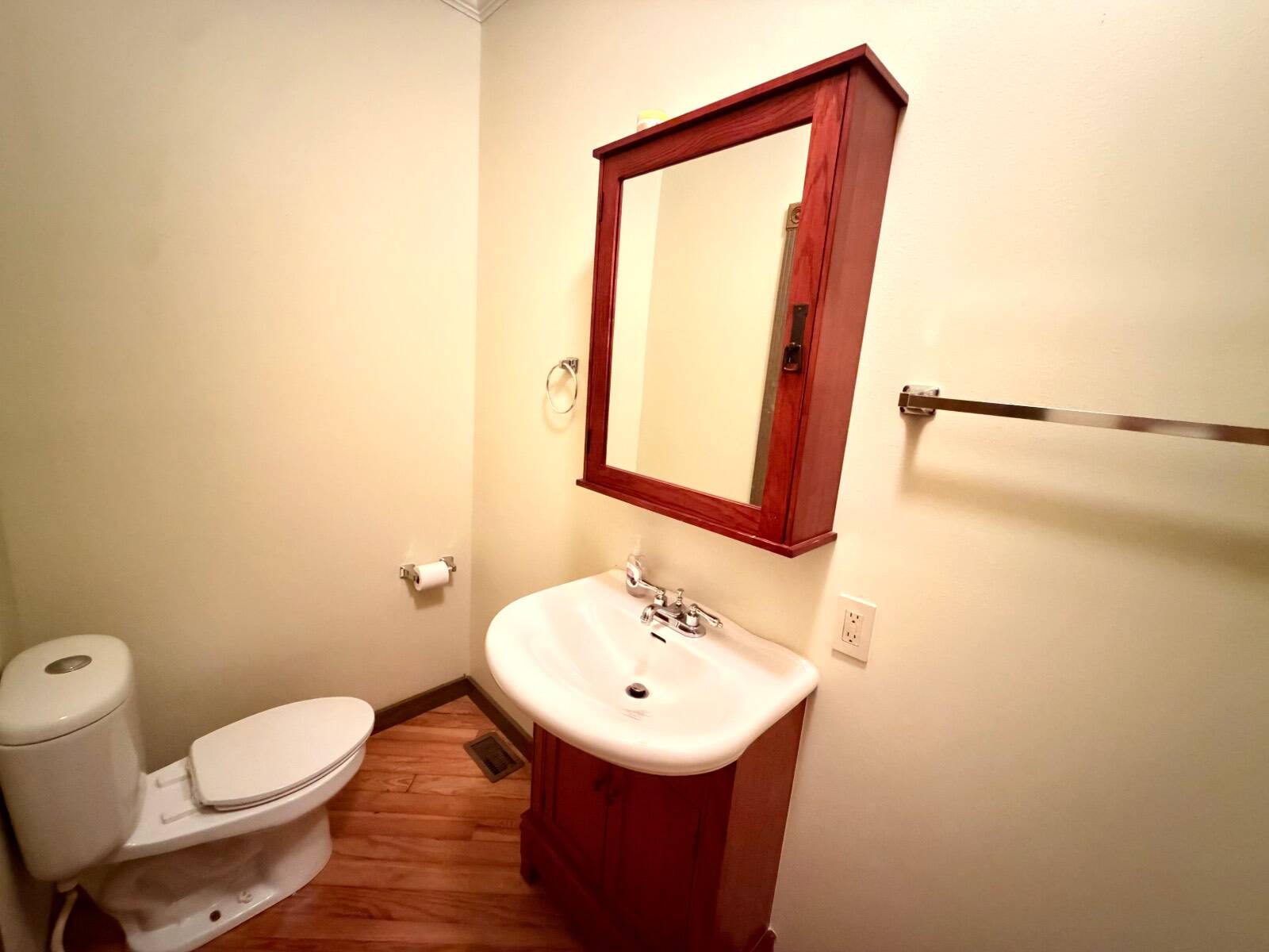 10 Wilson Ave