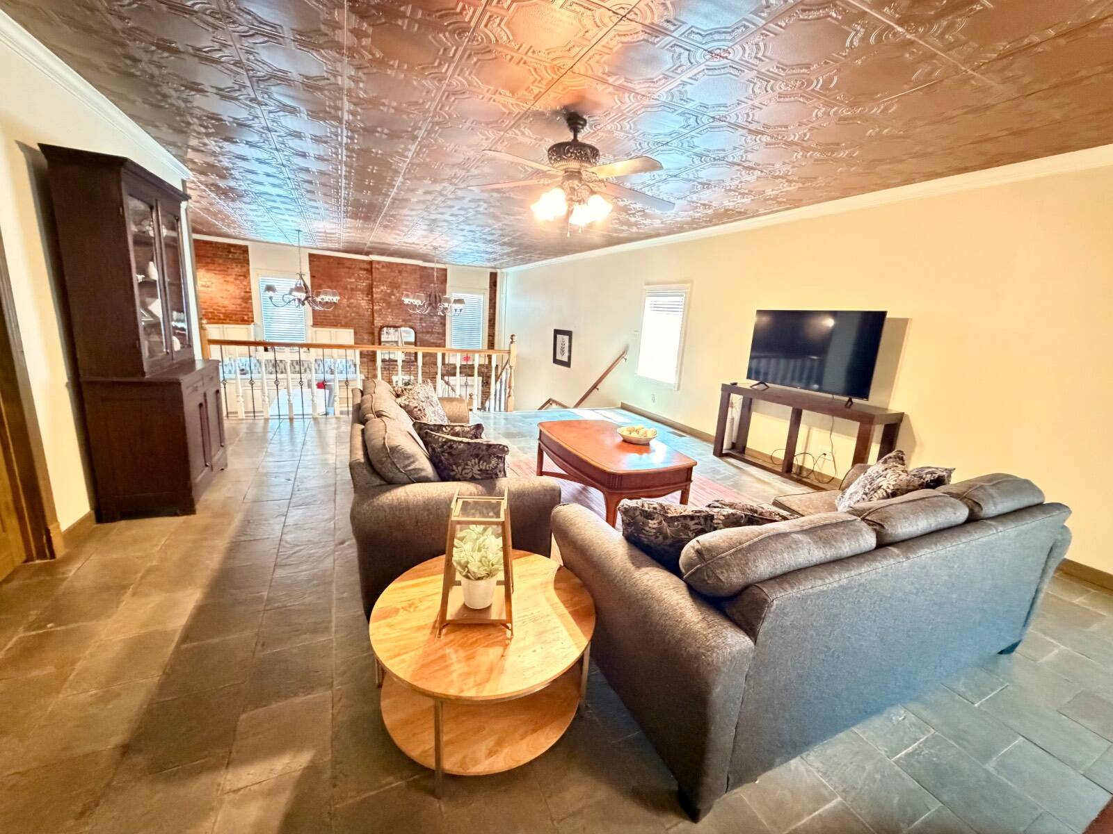 10 Wilson Ave