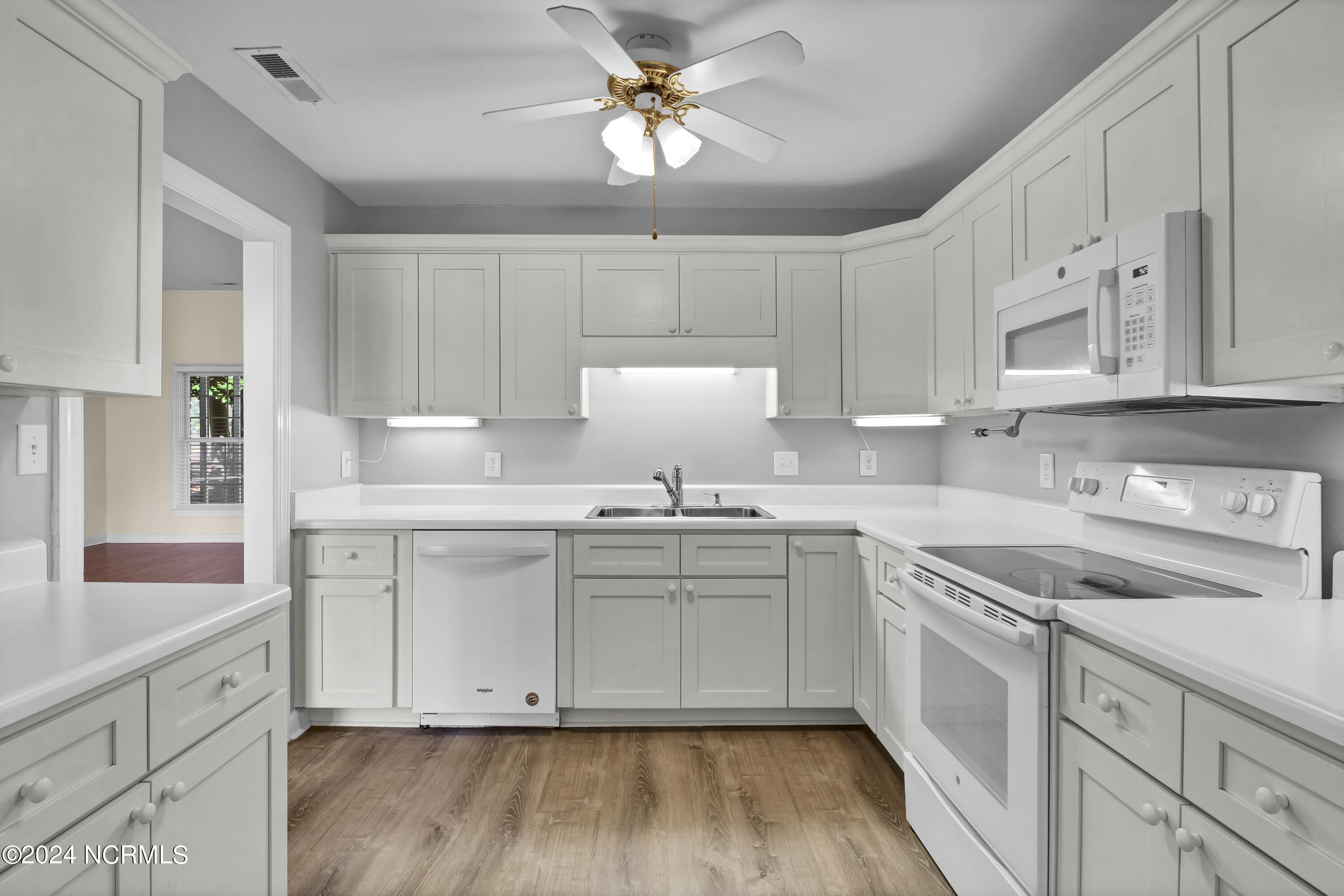 105 Candlewood Drive