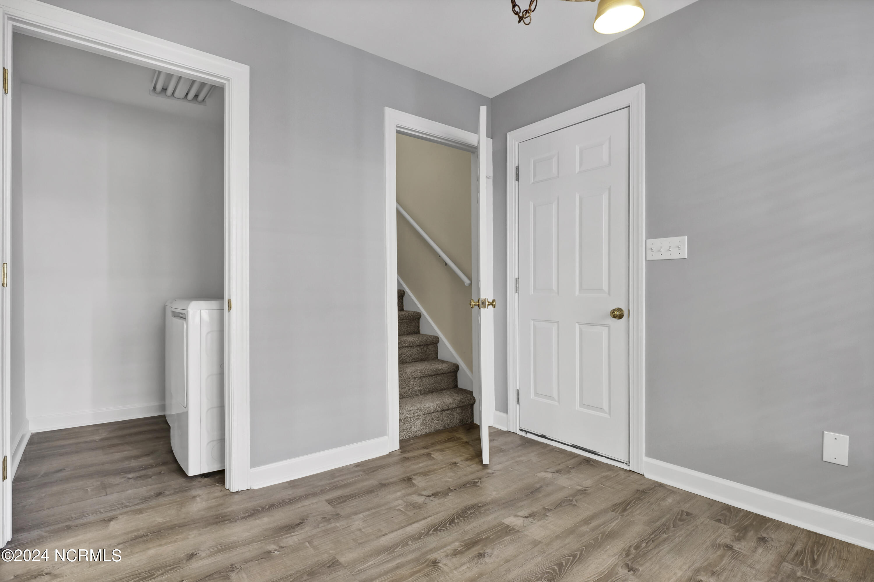 105 Candlewood Drive