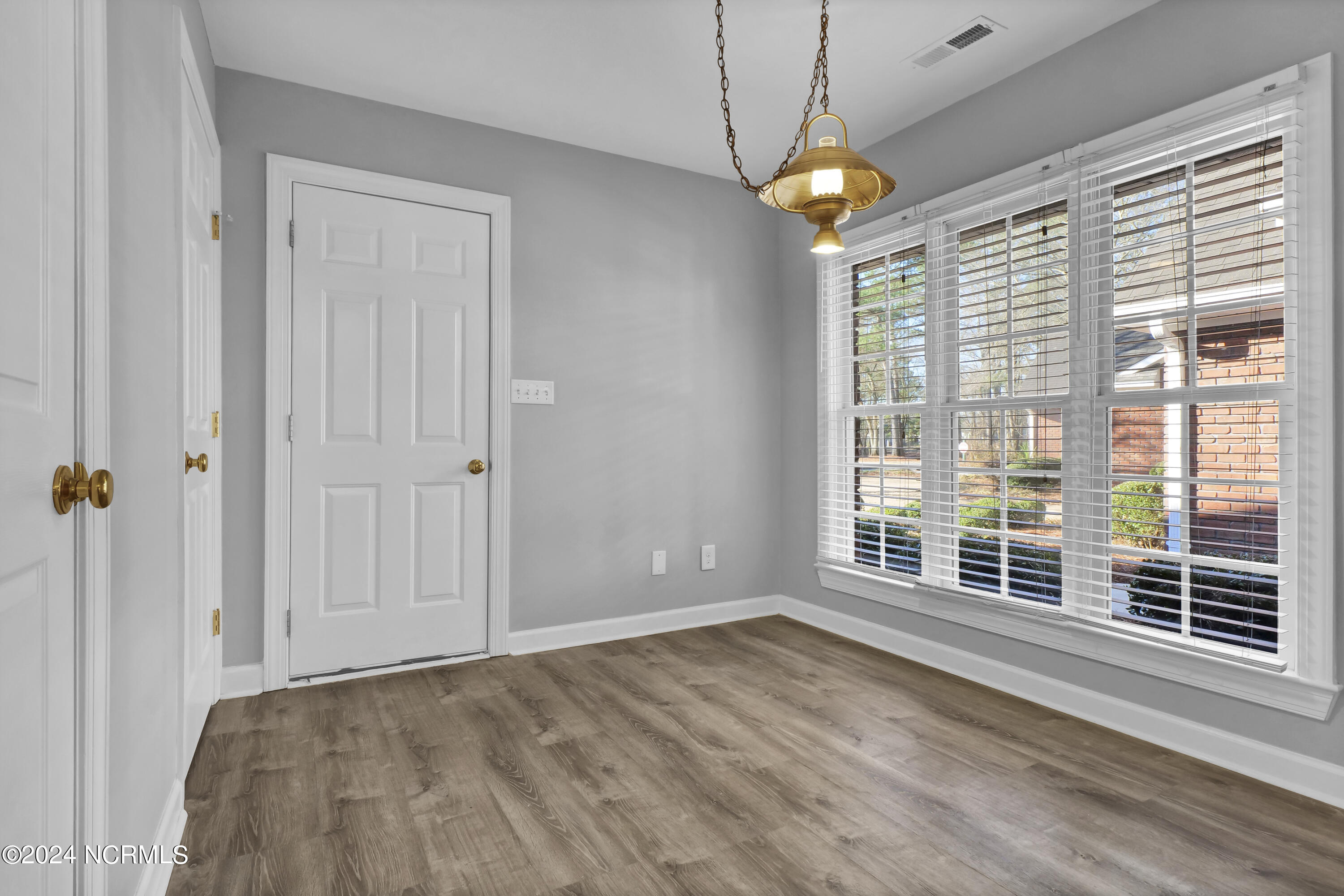 105 Candlewood Drive