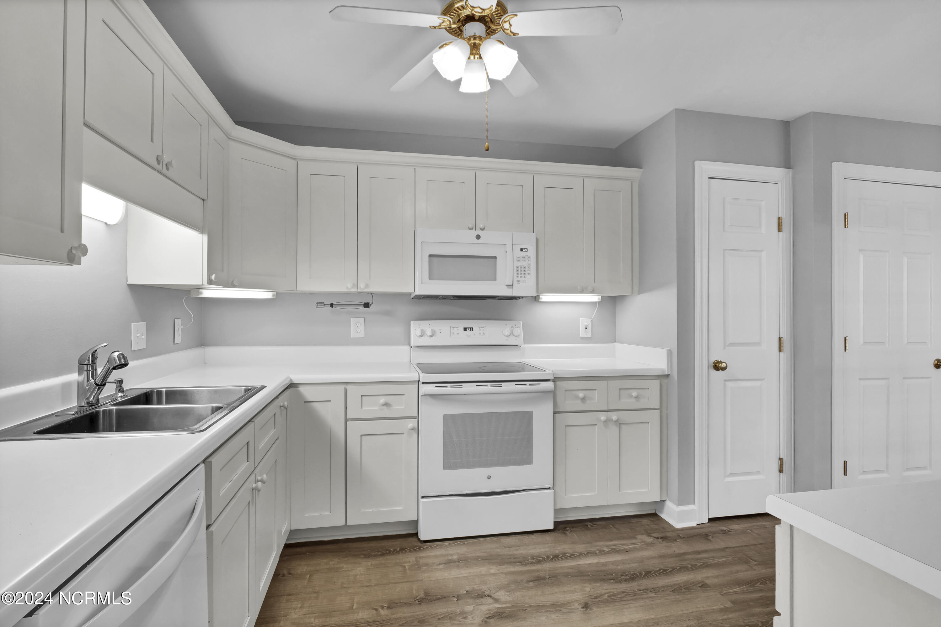 105 Candlewood Drive