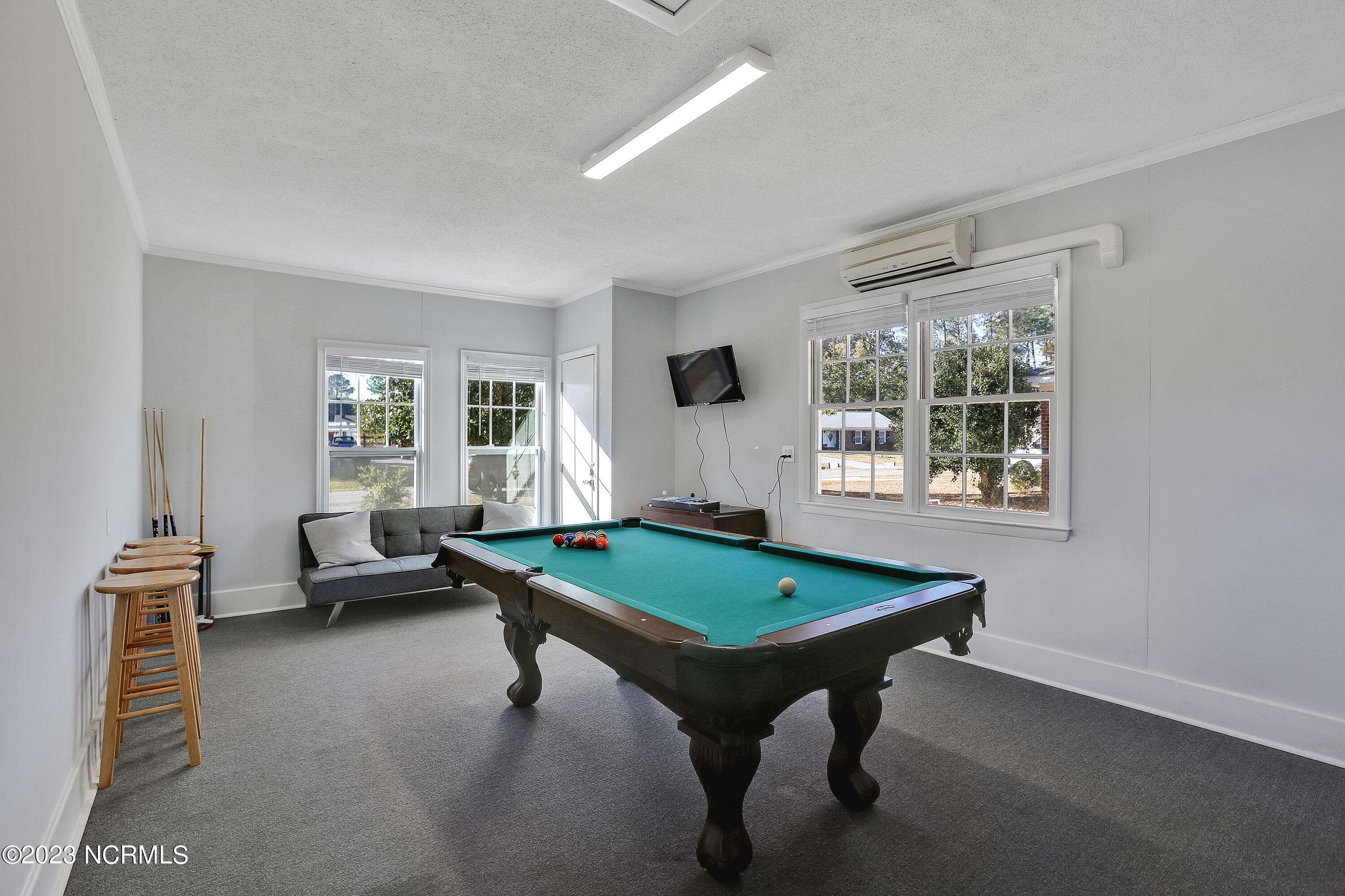 4613 Kings Drive