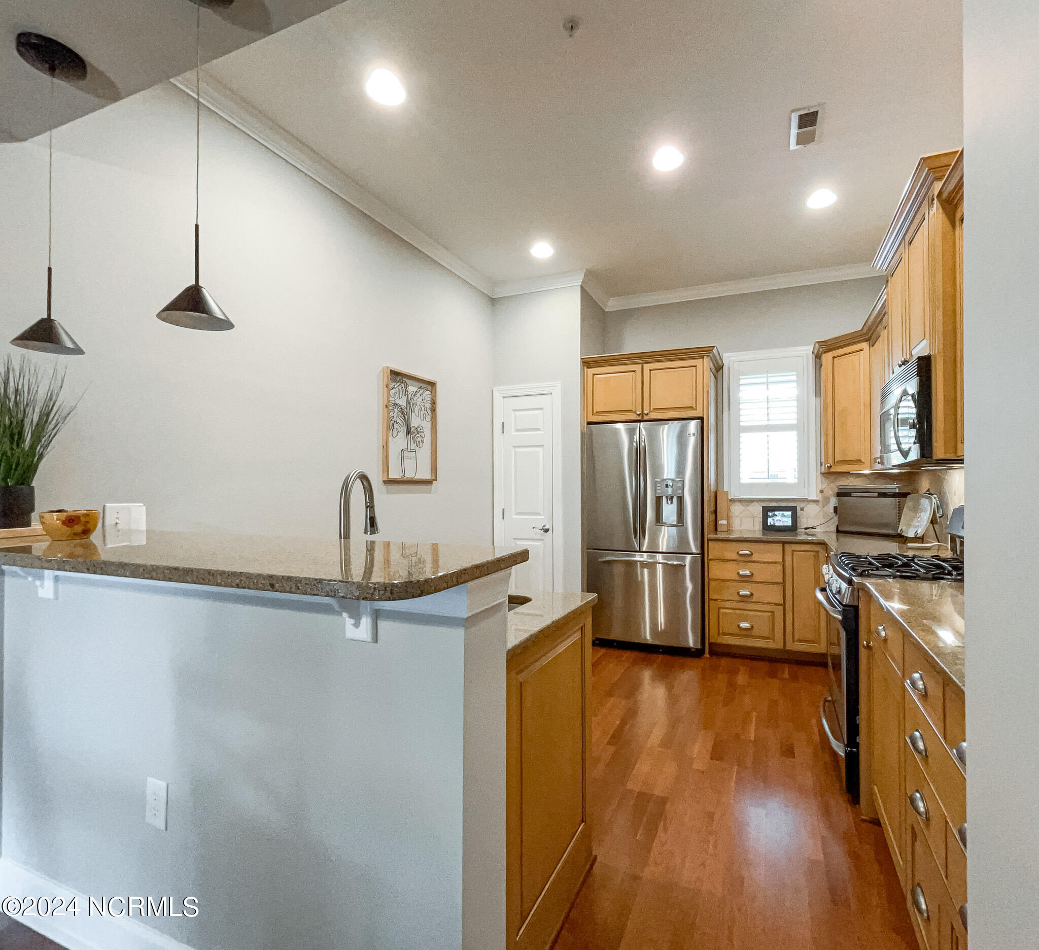 550 Grande Manor Court, 202