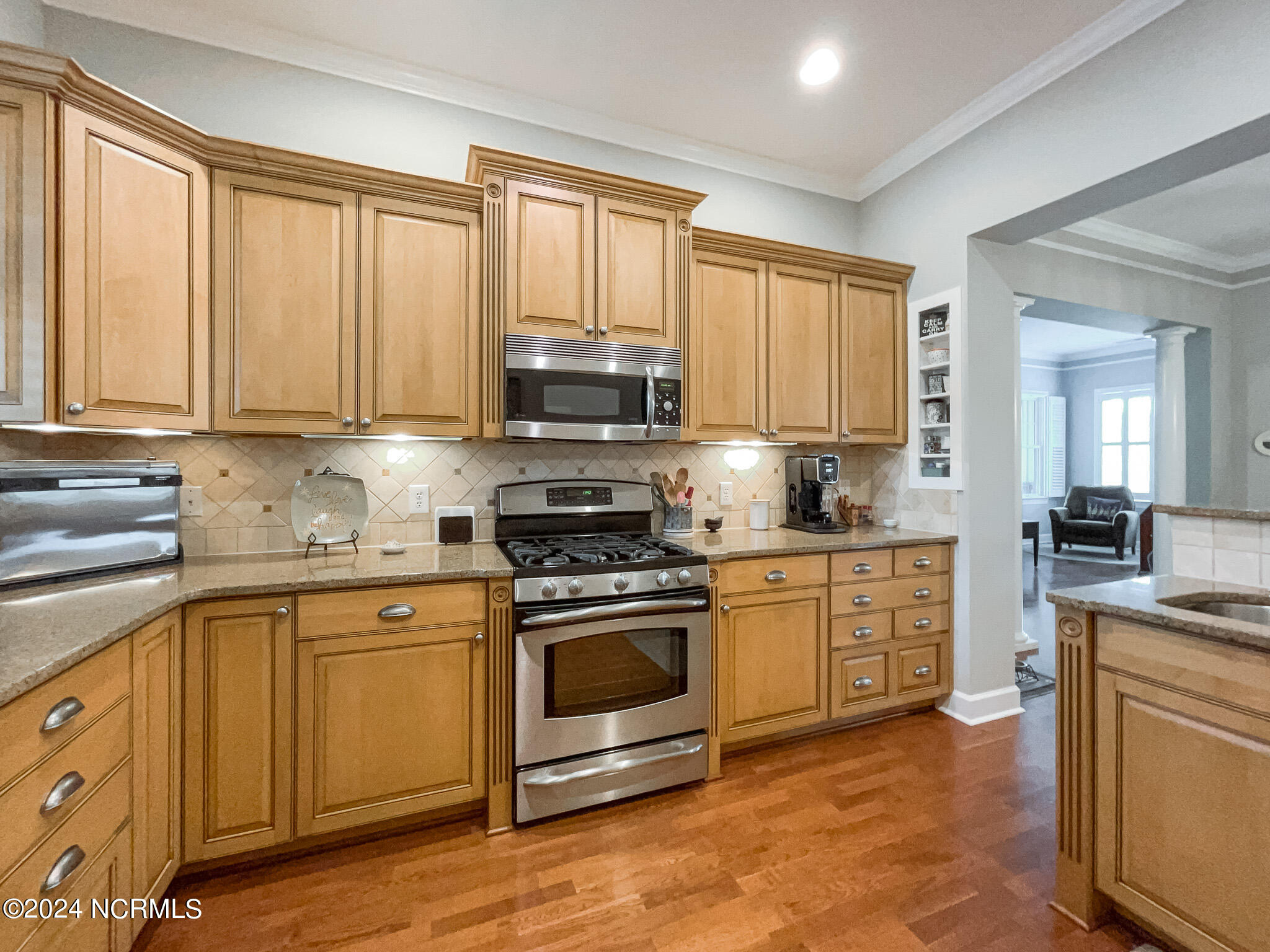 550 Grande Manor Court, 202