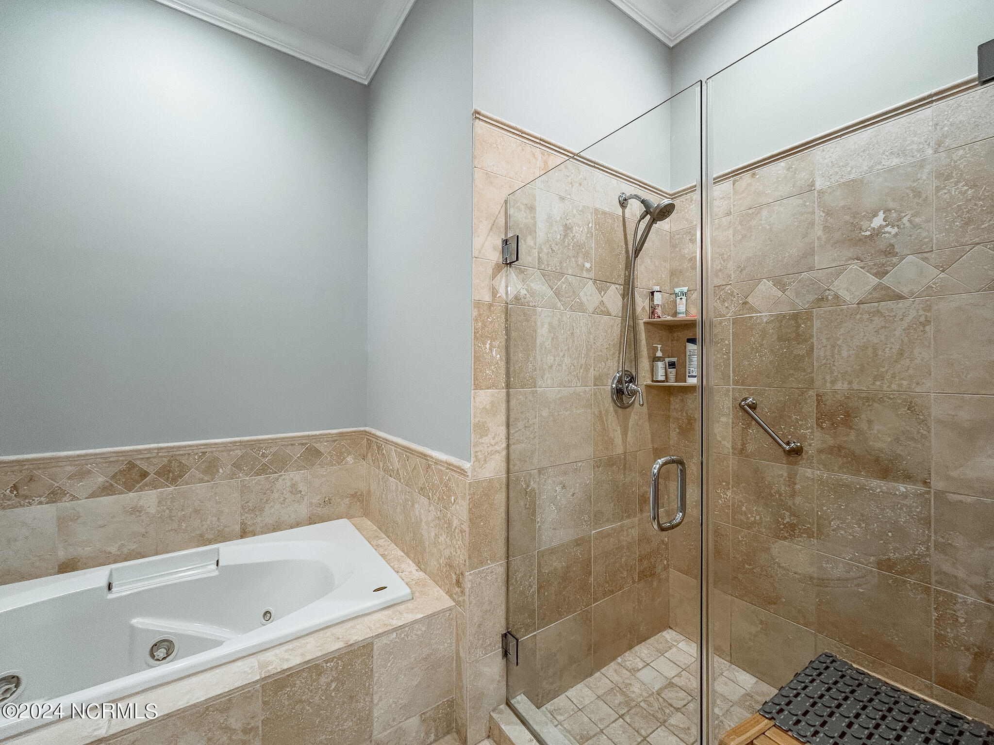 550 Grande Manor Court, 202