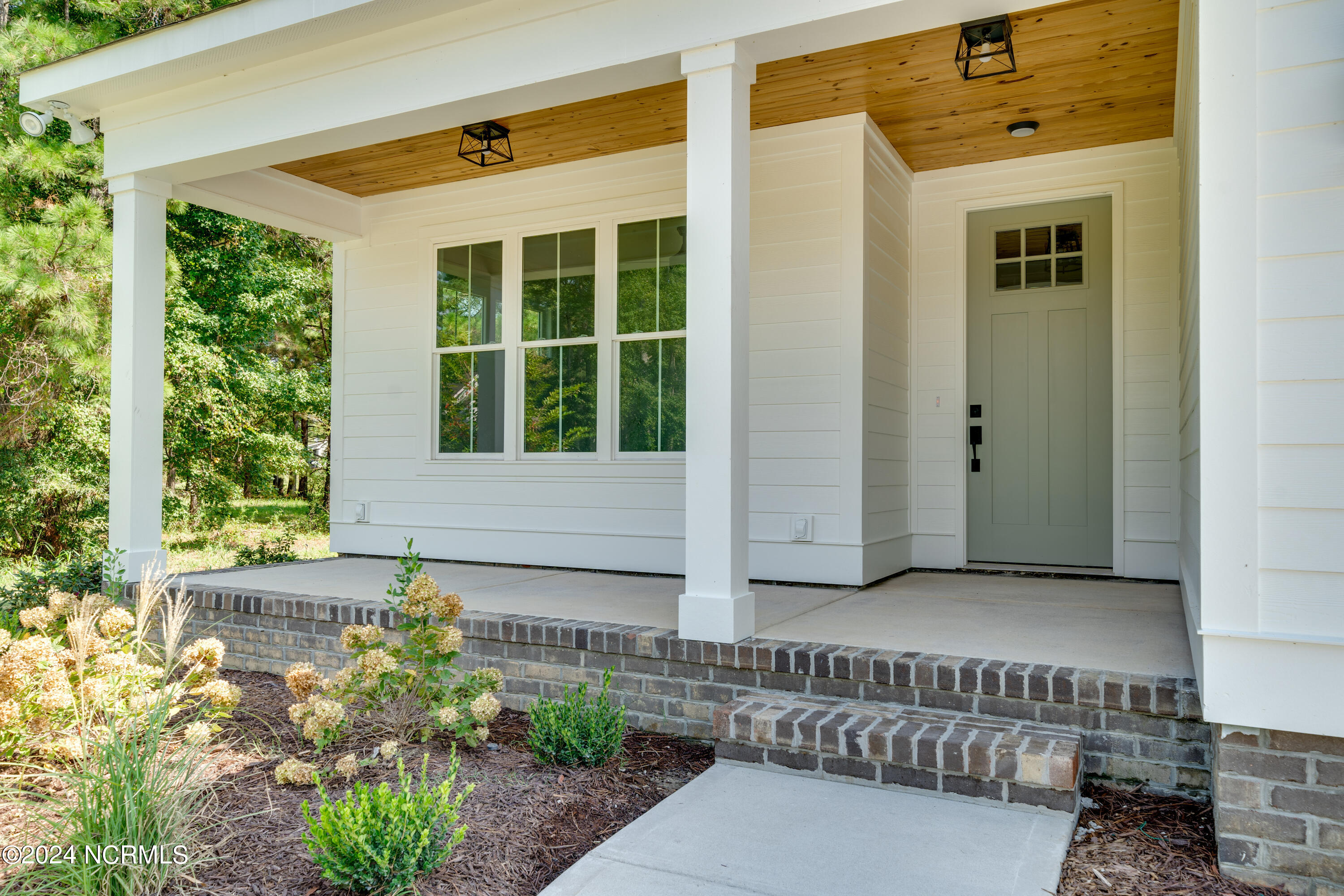 190 Legacy Woods Drive