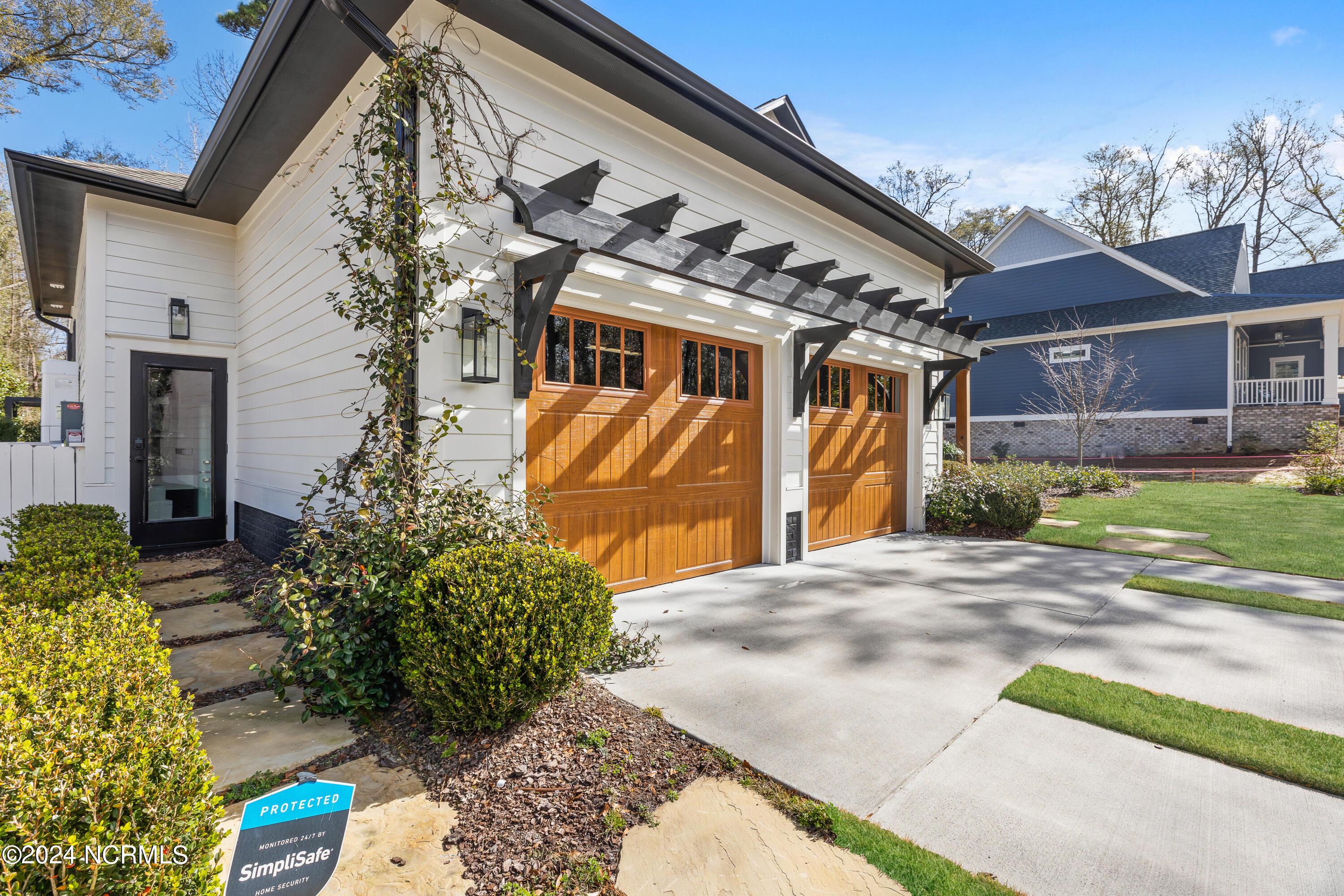 3744 White Cliffs Drive
