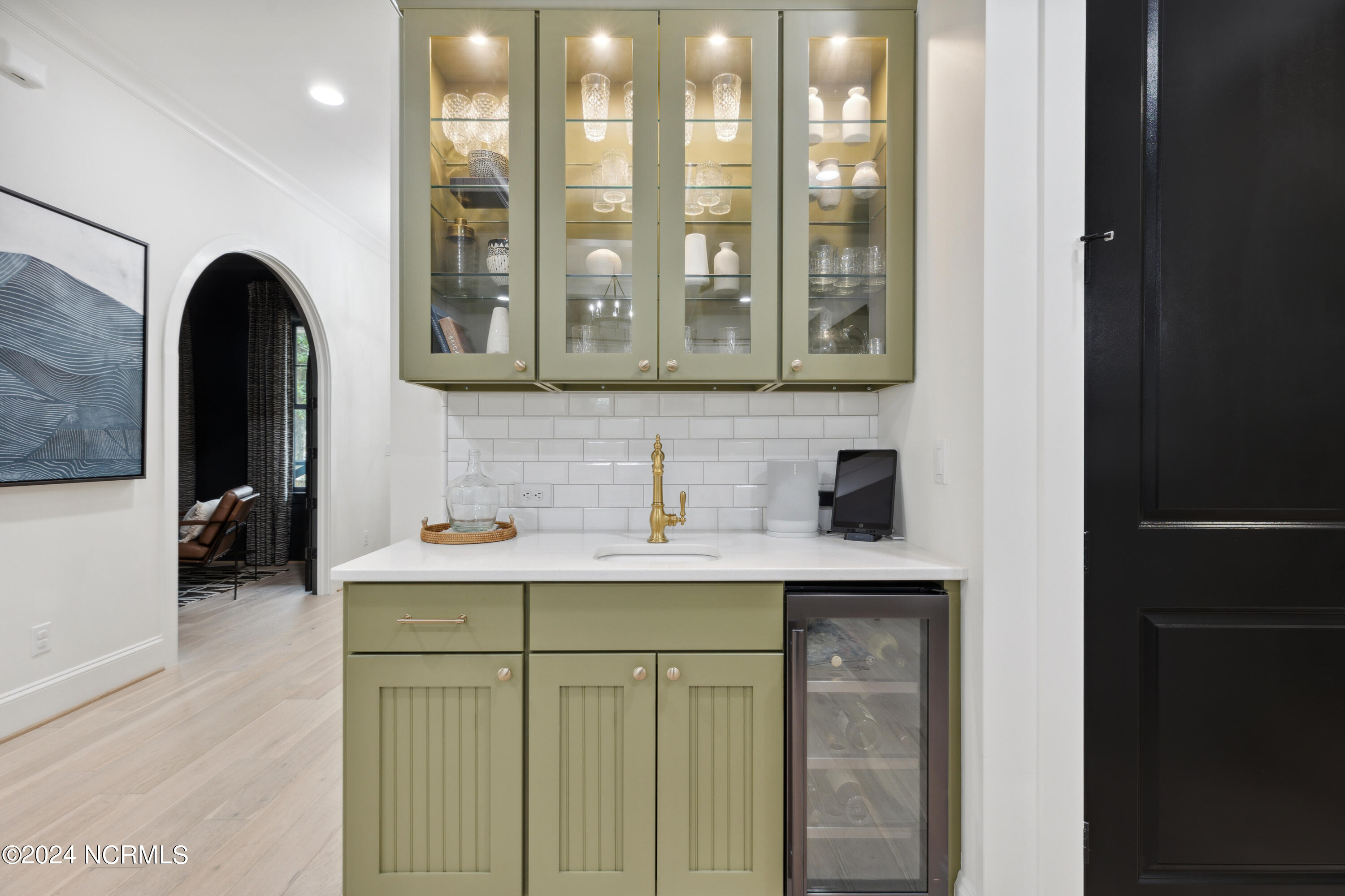 3744 White Cliffs Drive