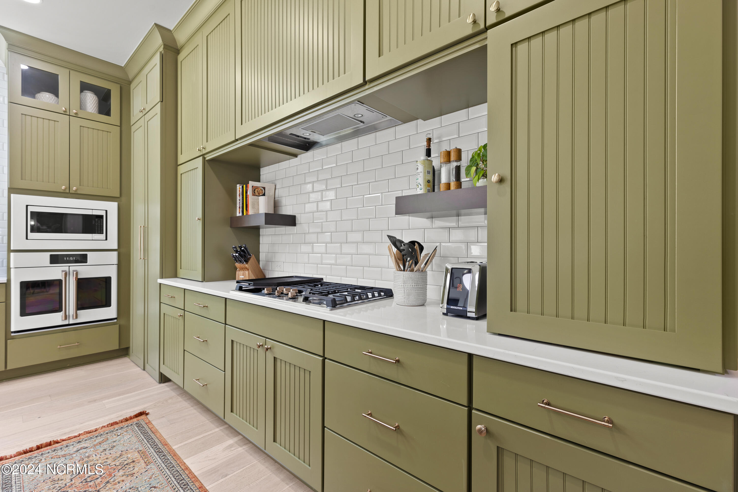 3744 White Cliffs Drive