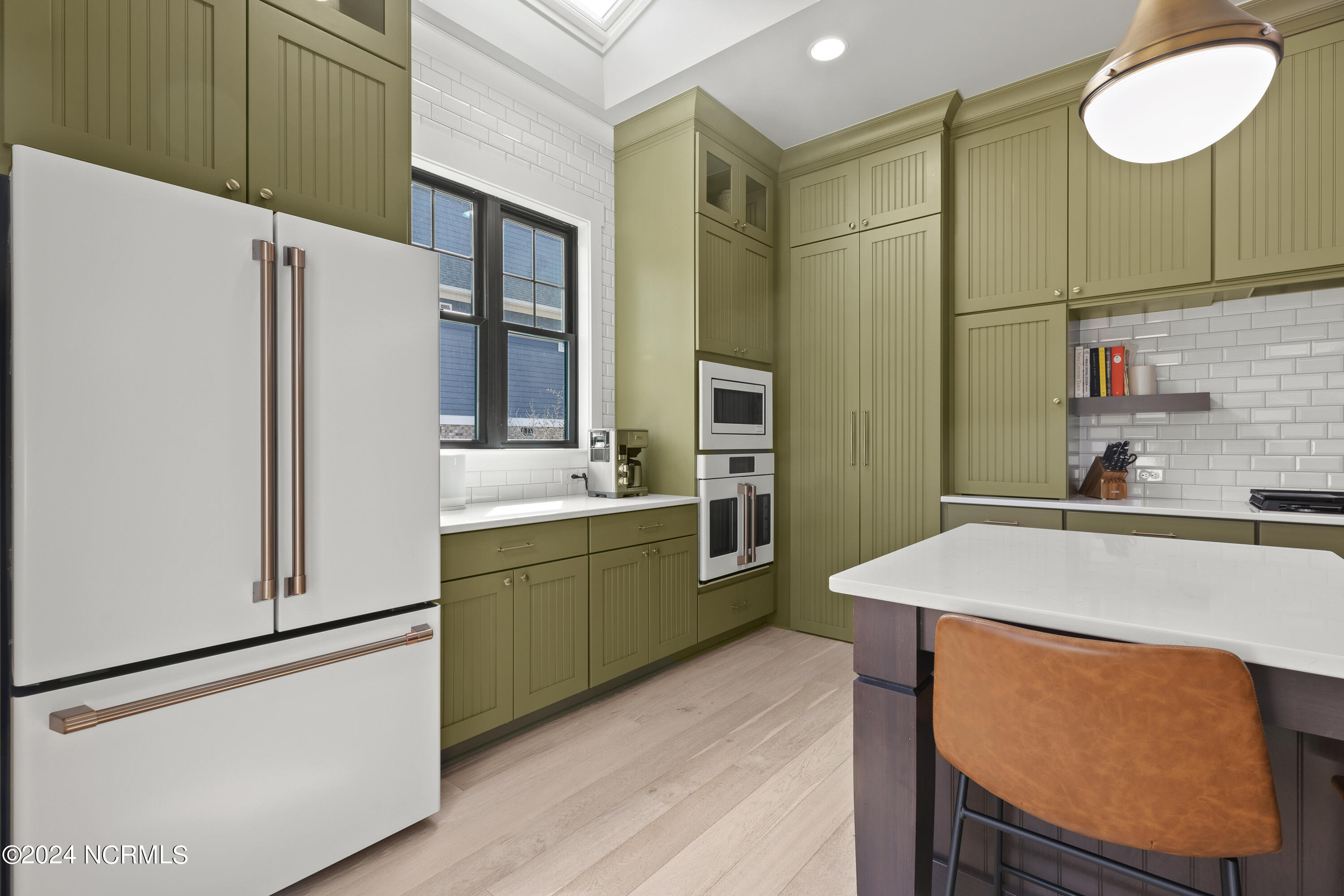 3744 White Cliffs Drive