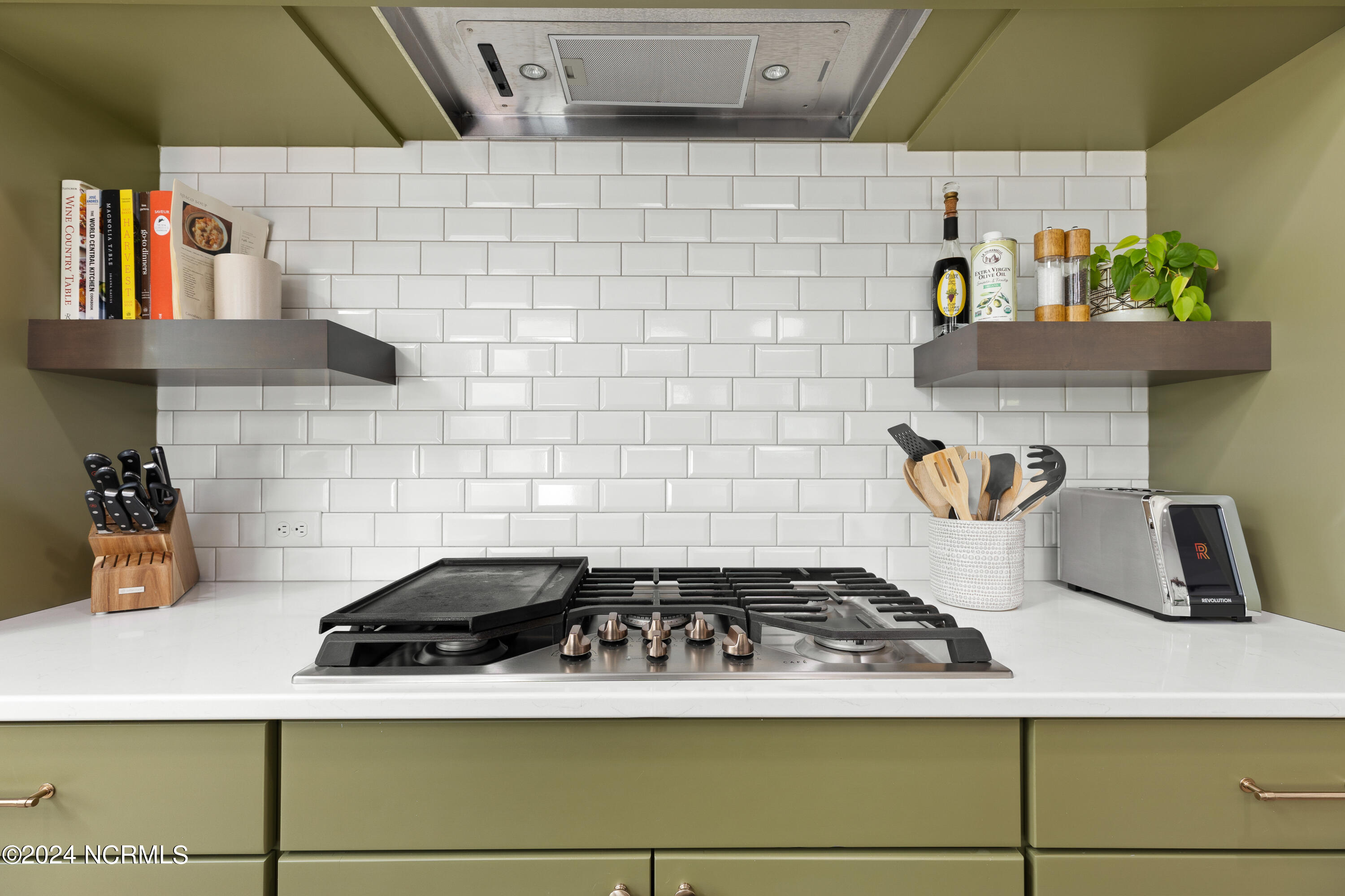 3744 White Cliffs Drive