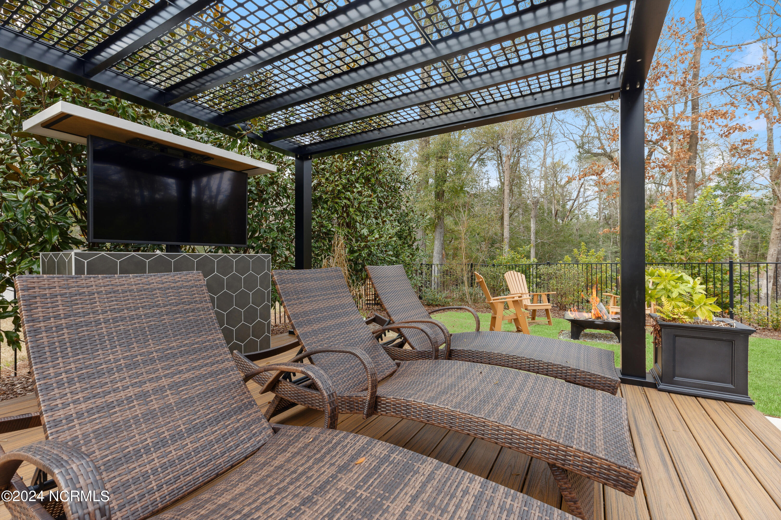 3744 White Cliffs Drive