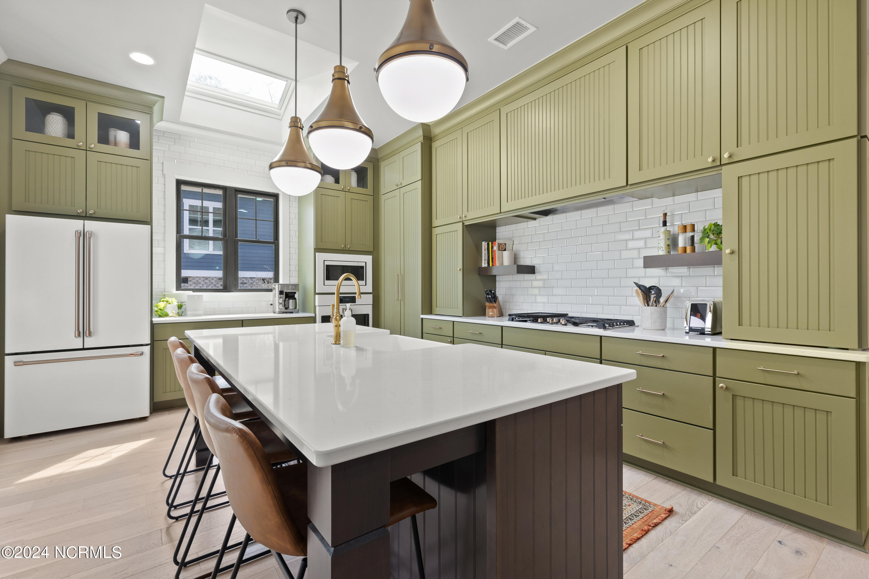 3744 White Cliffs Drive