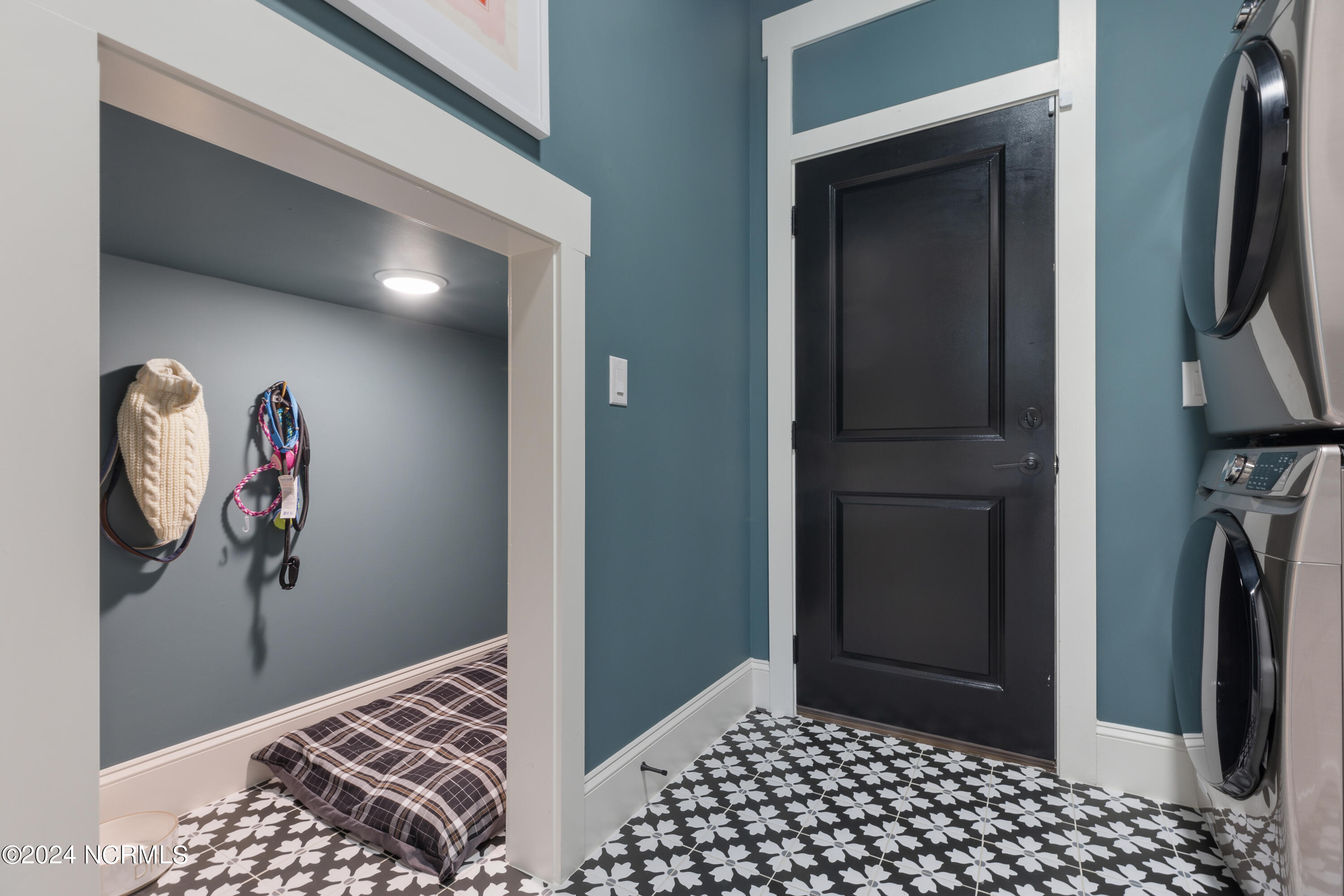 3744 White Cliffs Drive