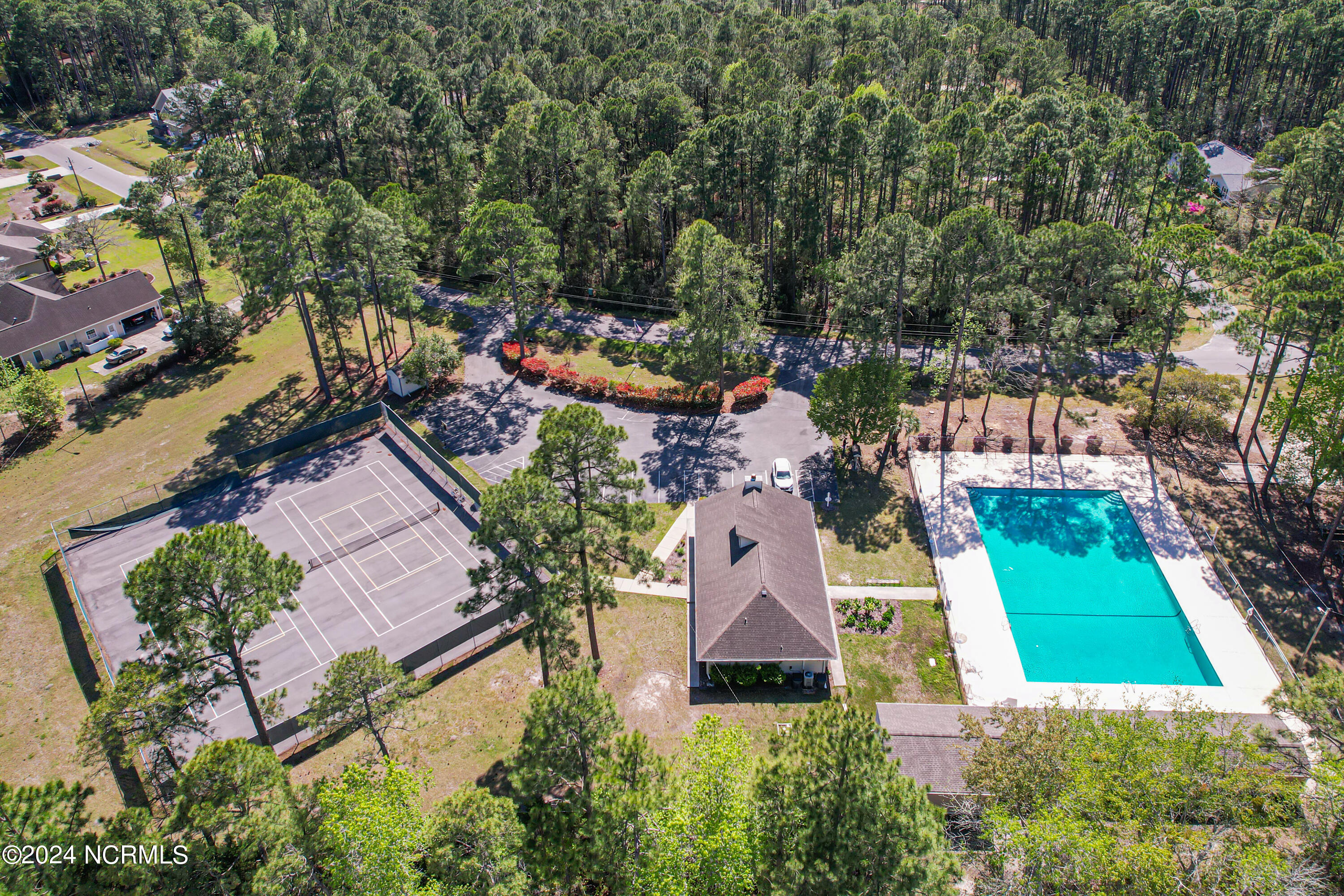 120 Crossroad Drive NW