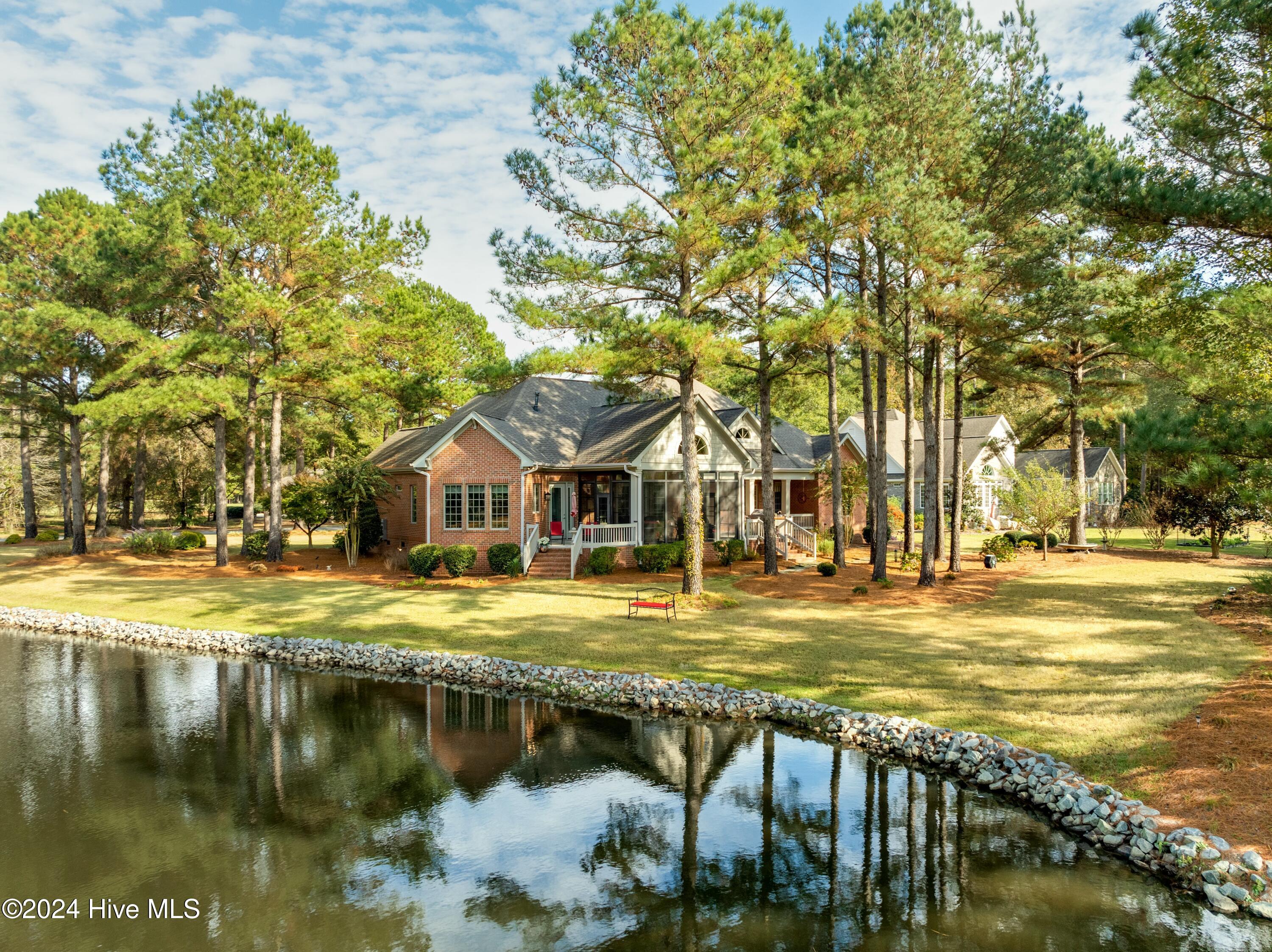 252 Red Fox Run Drive