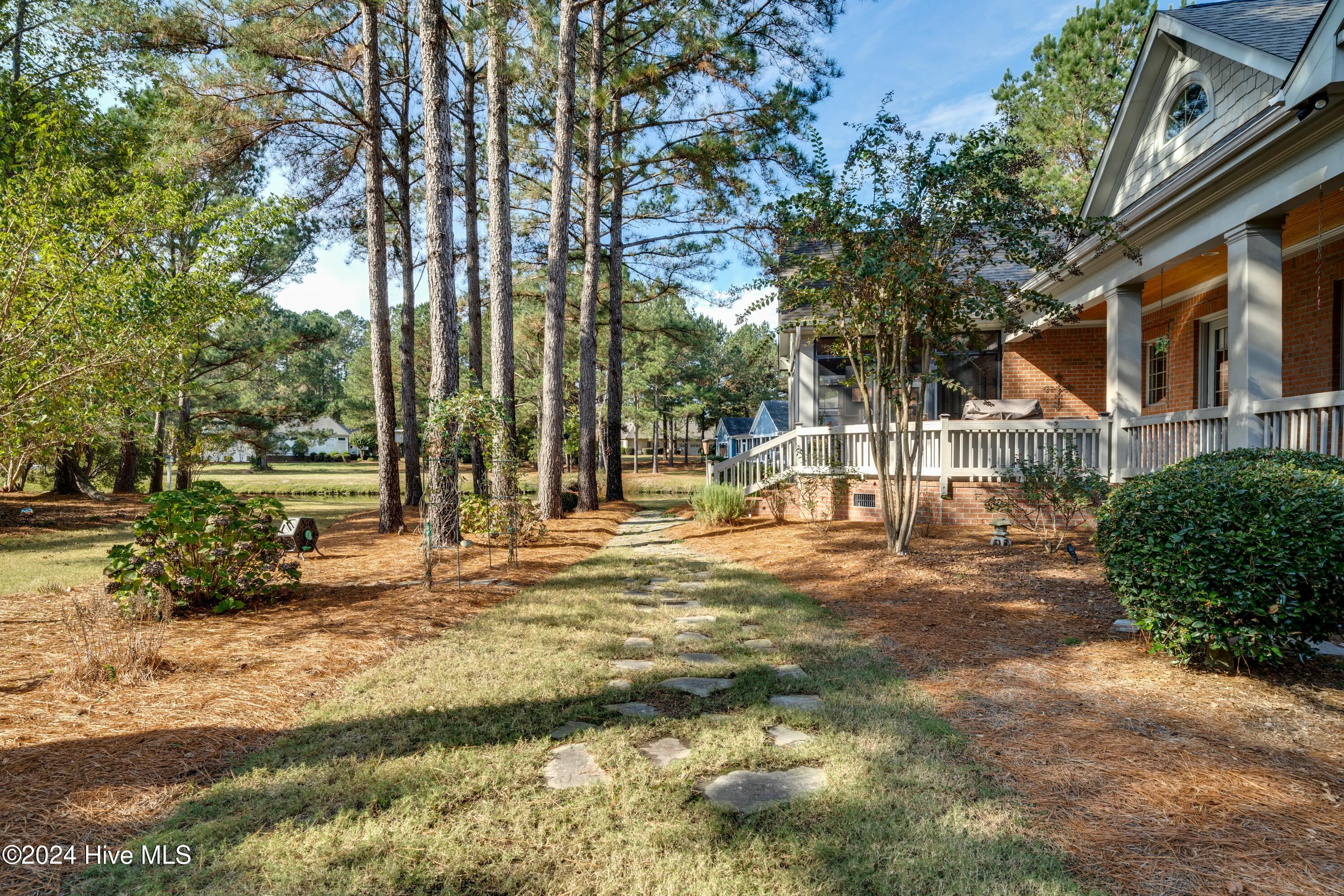 252 Red Fox Run Drive