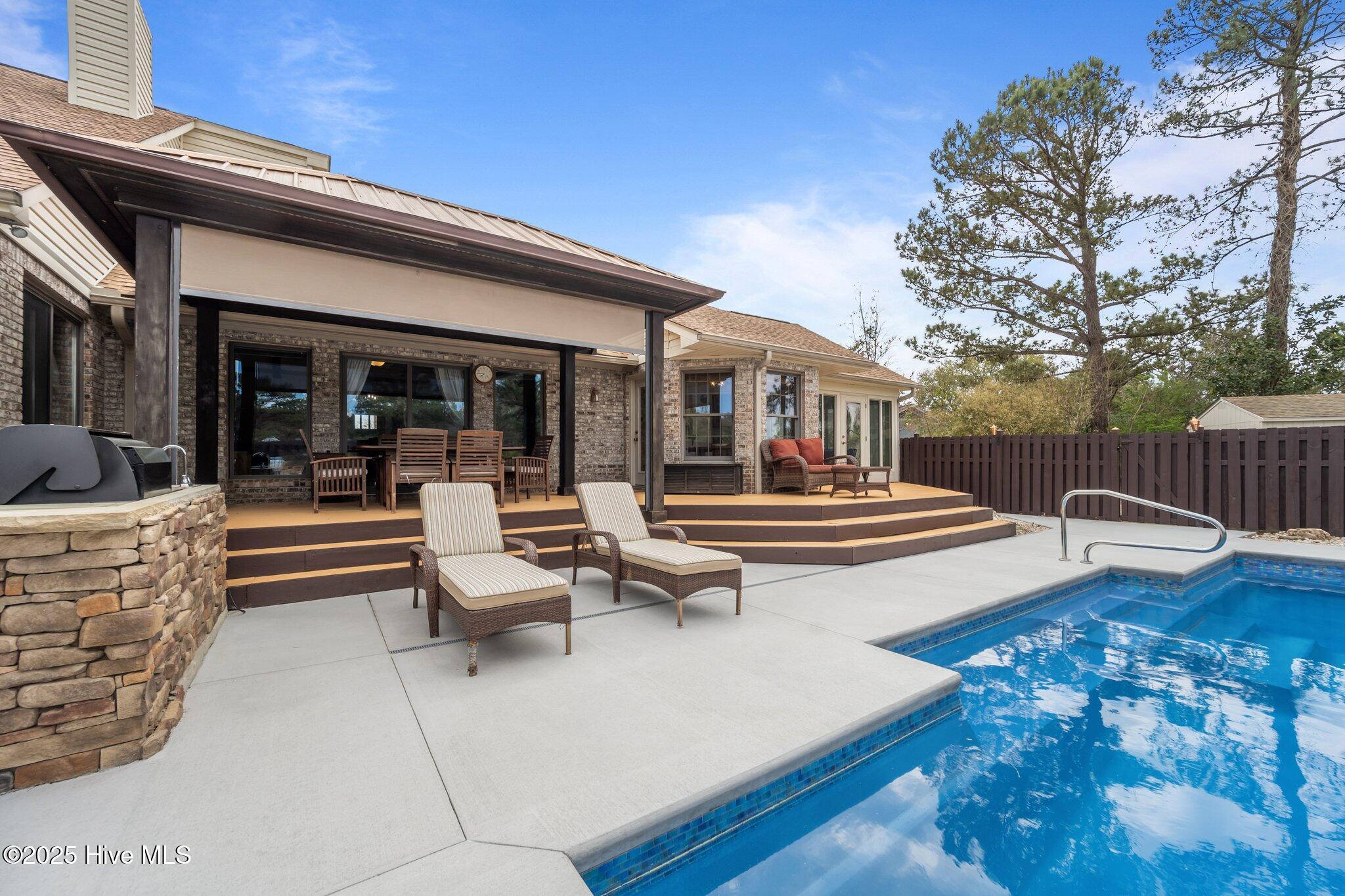 106 Bogey Court