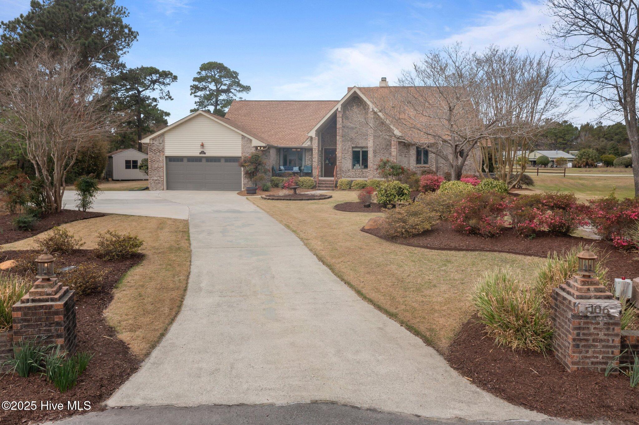 106 Bogey Court