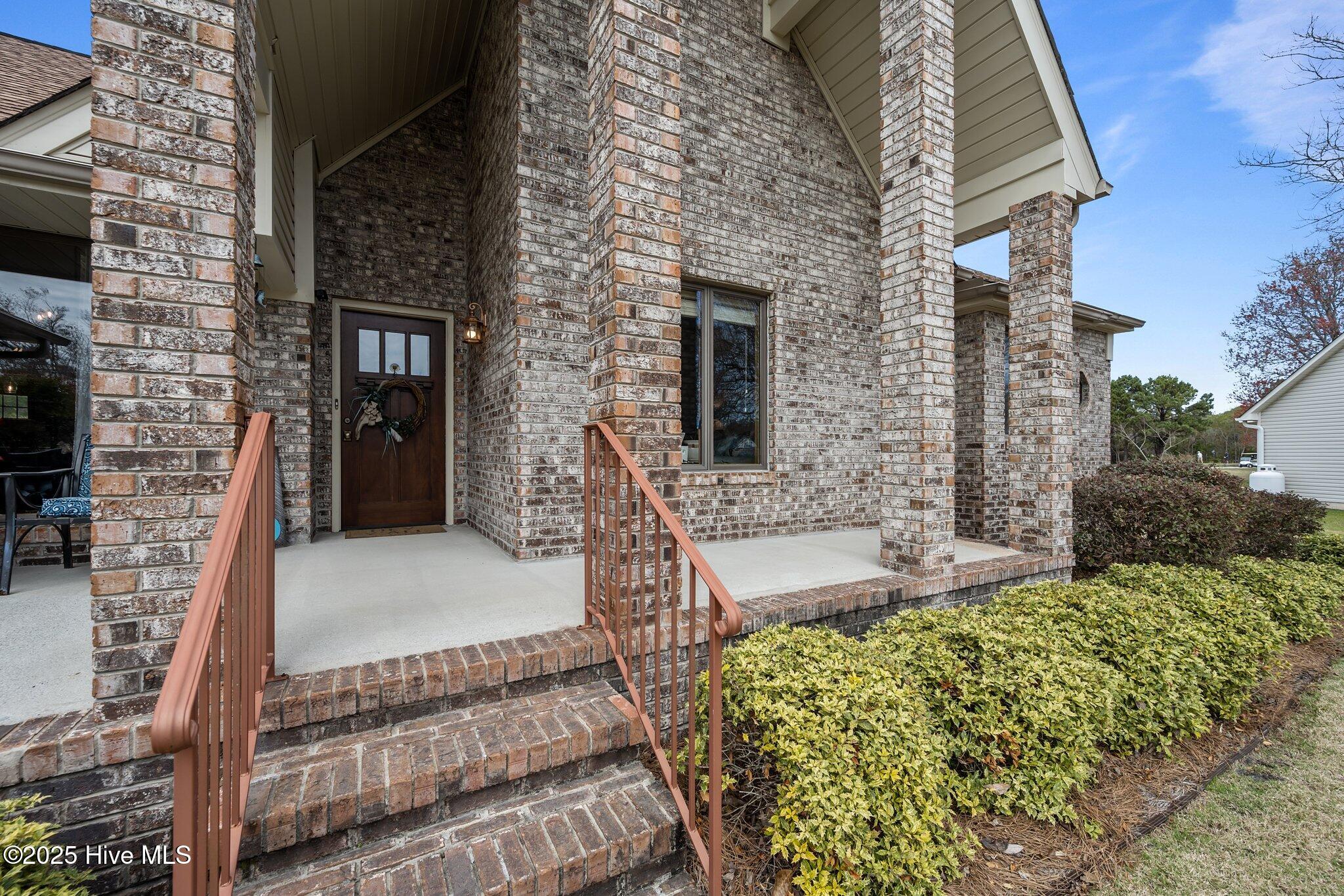 106 Bogey Court