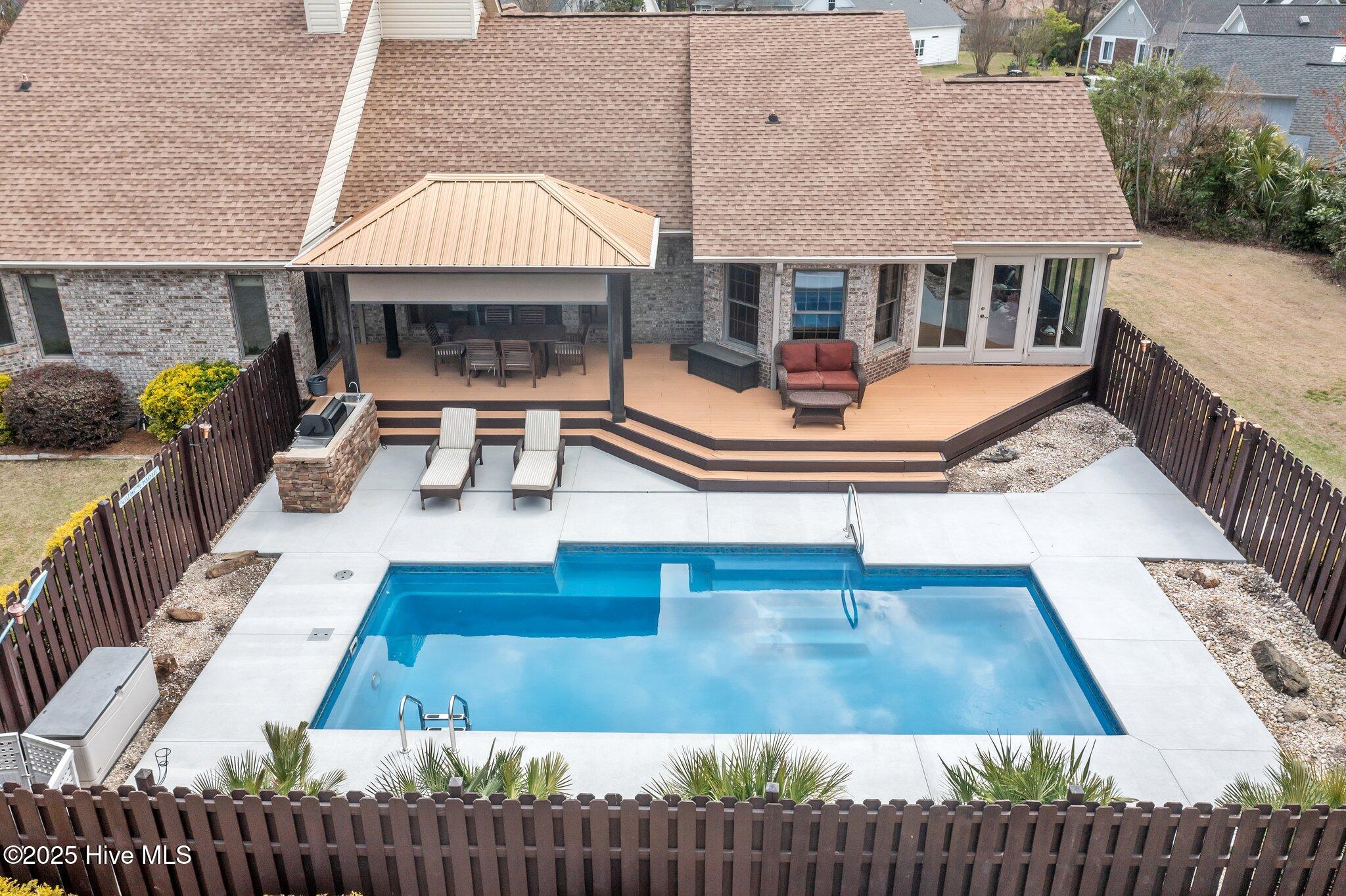 106 Bogey Court
