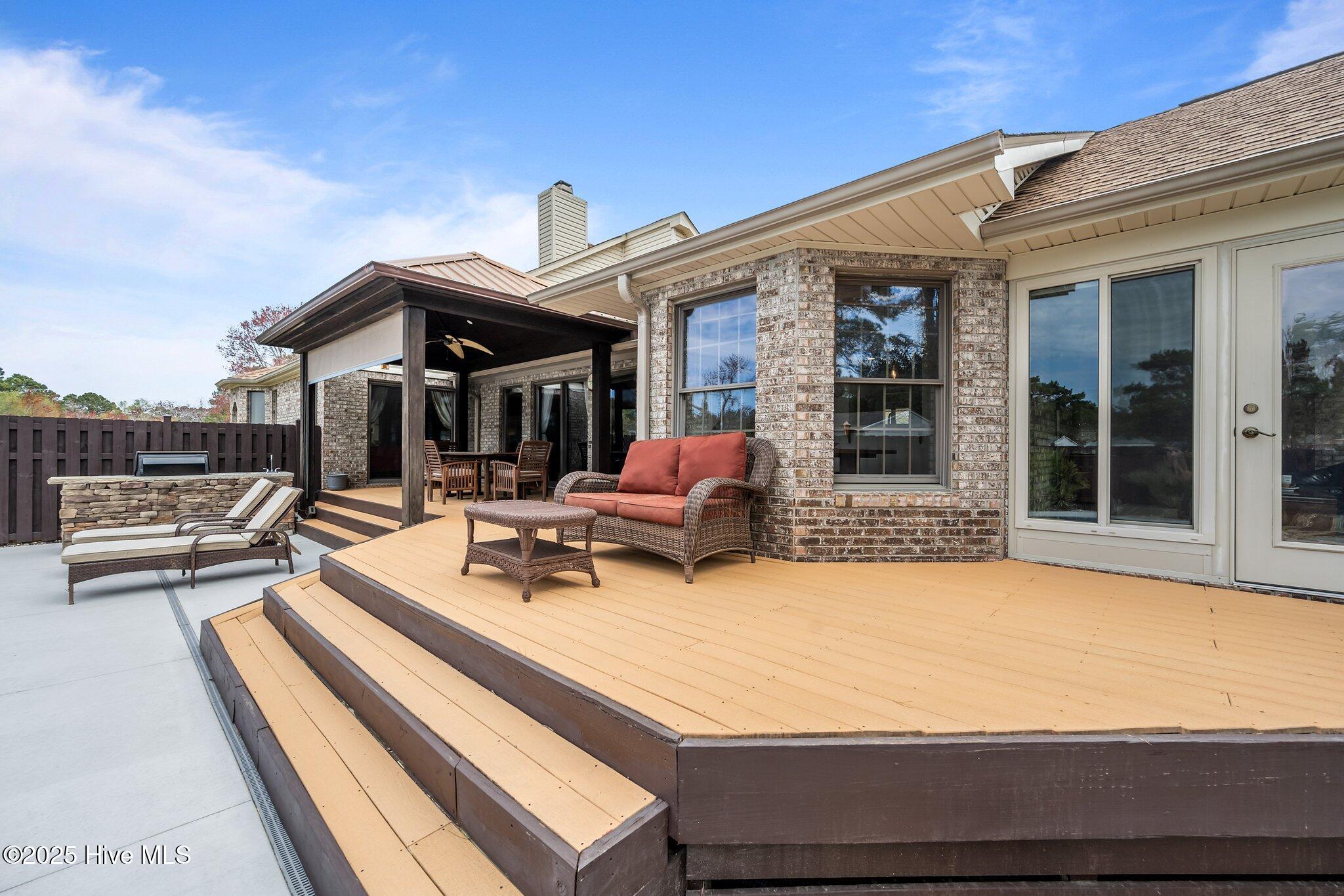 106 Bogey Court