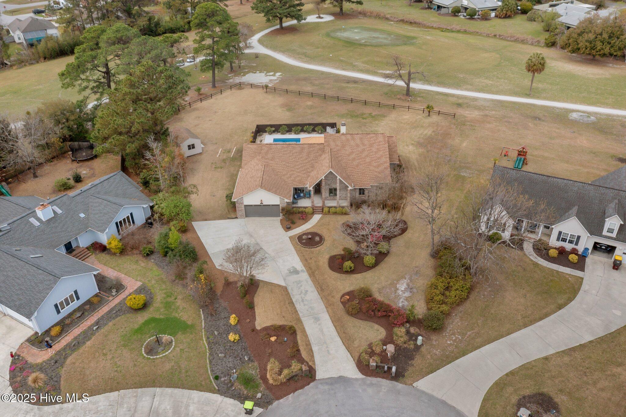 106 Bogey Court