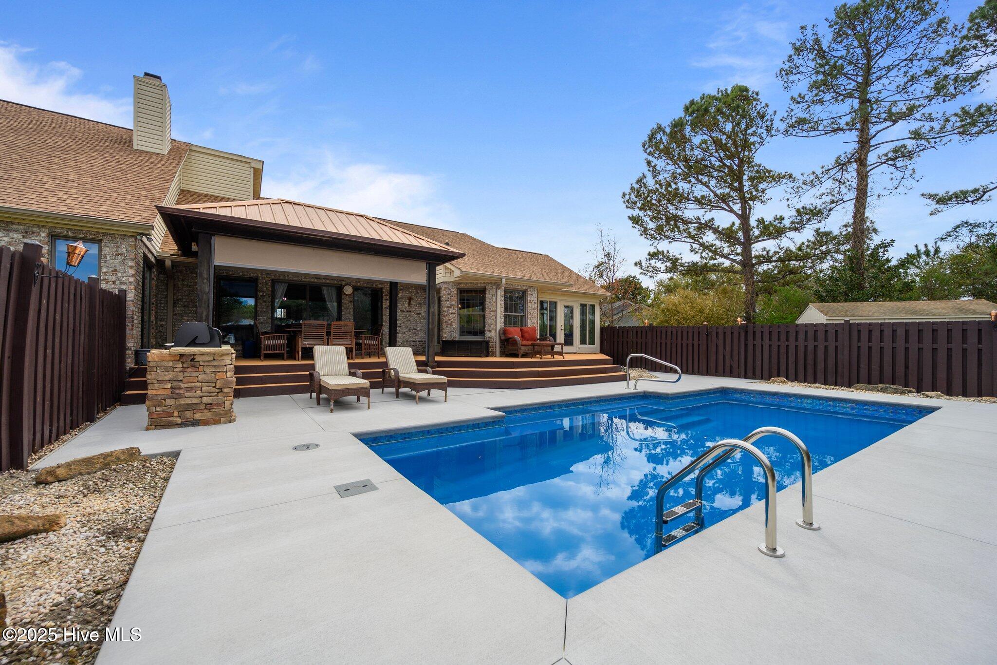 106 Bogey Court