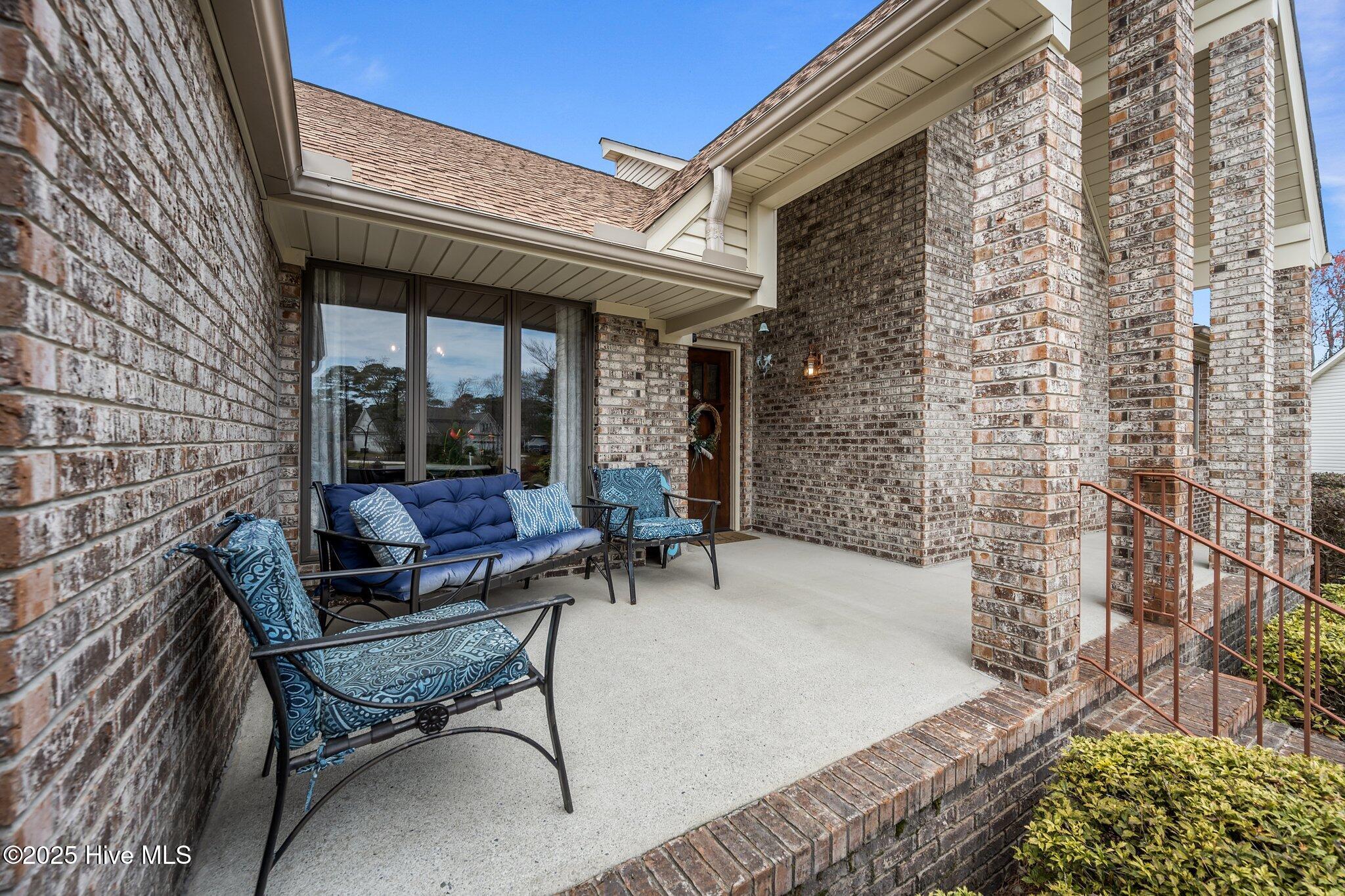 106 Bogey Court