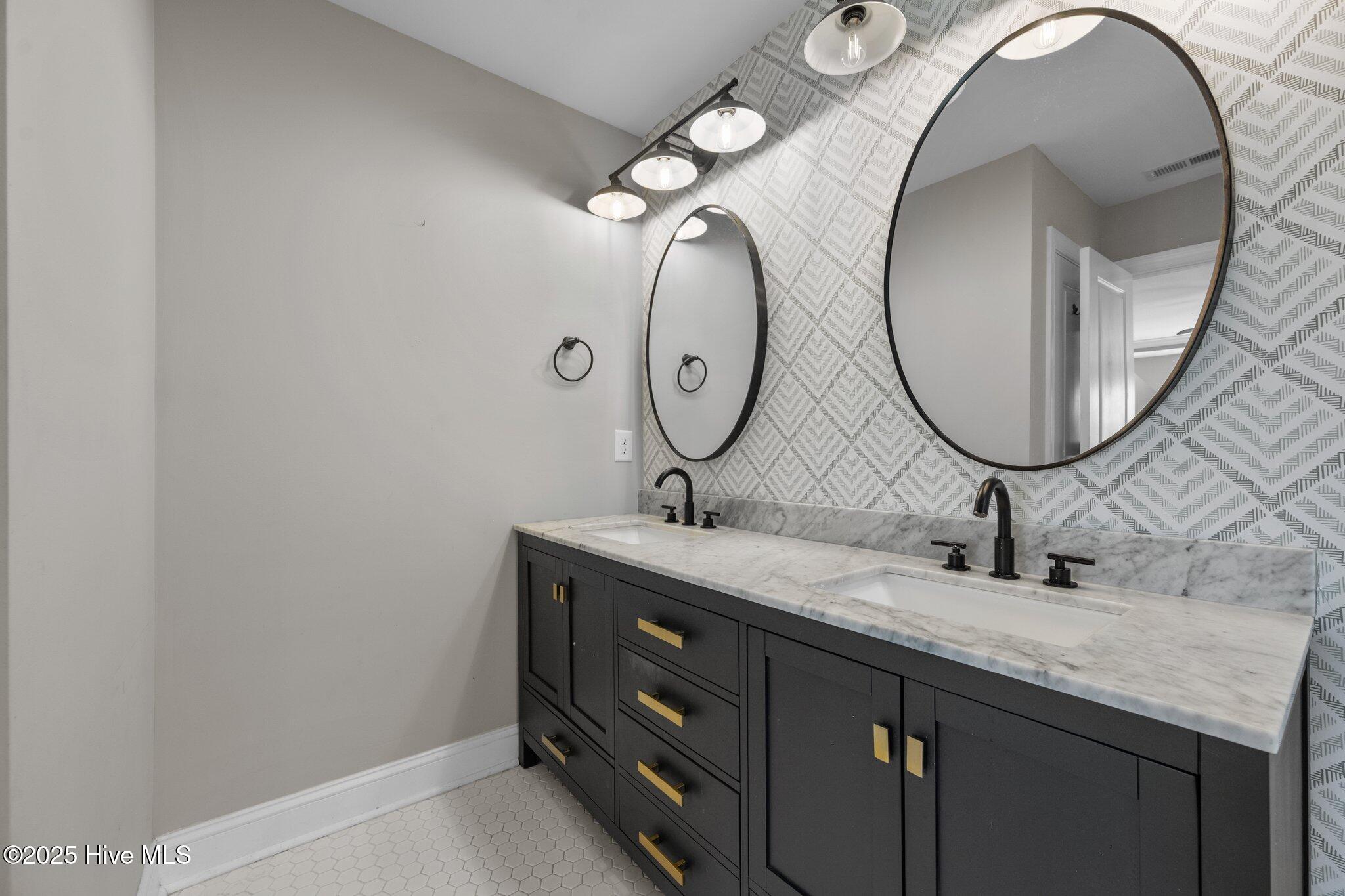 347 W Goldeneye Lane