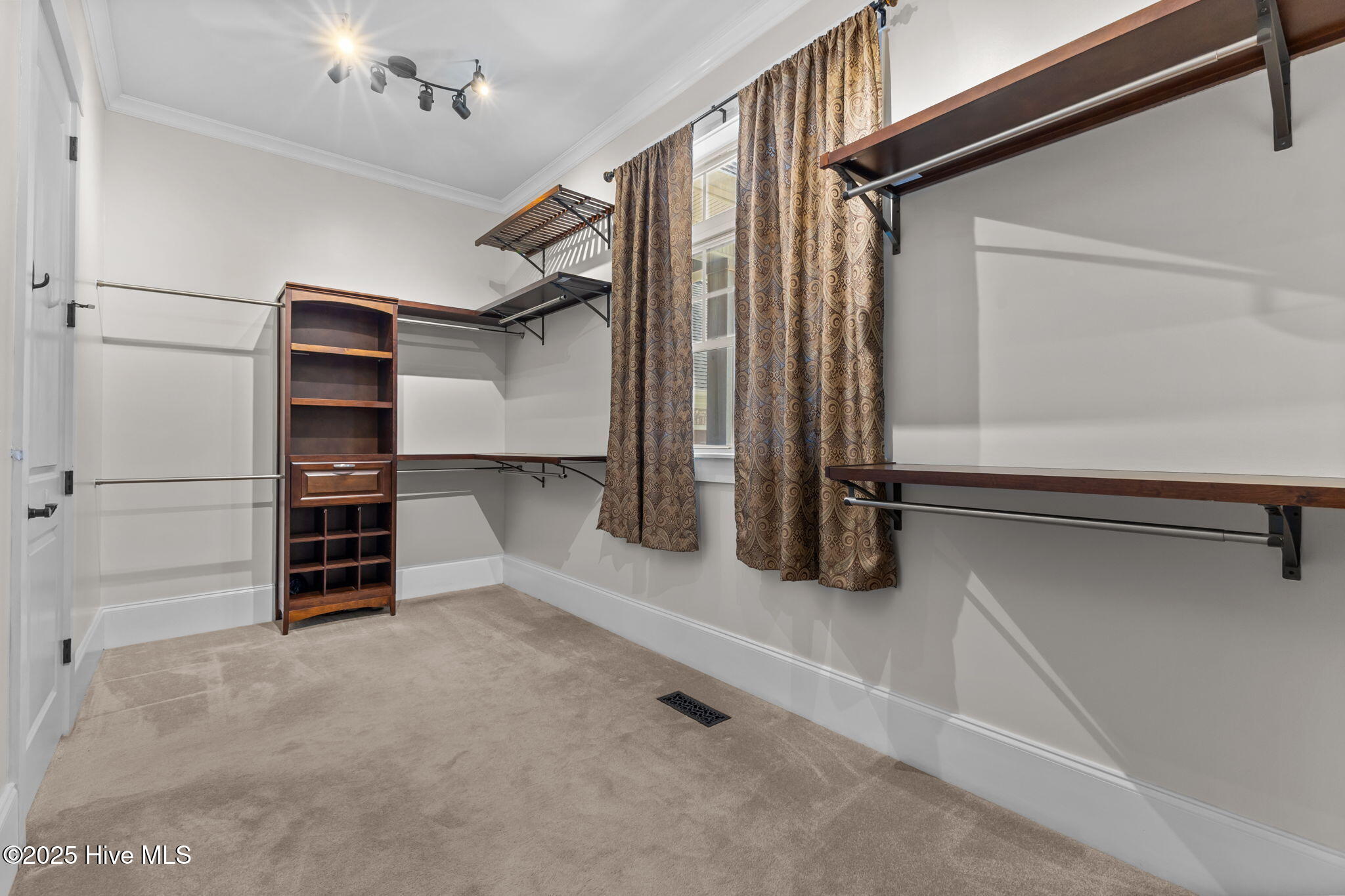 41 S Horsepen Road
