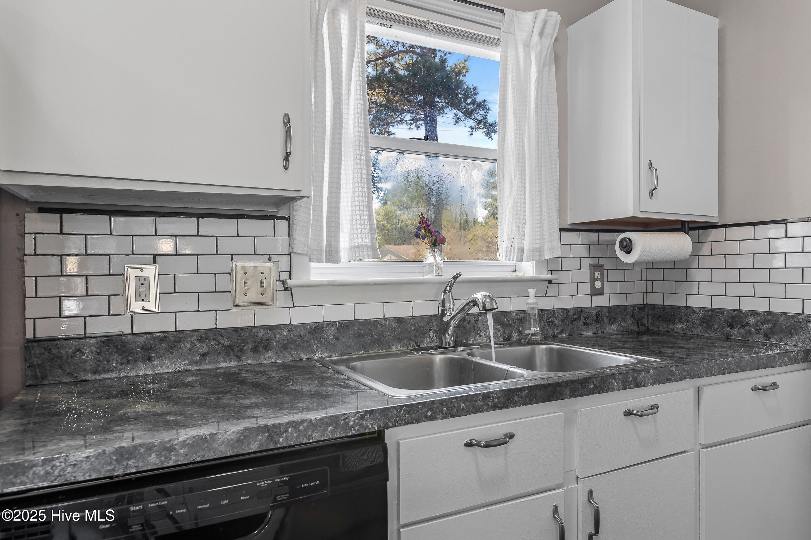 121 Silver Leaf Drive
