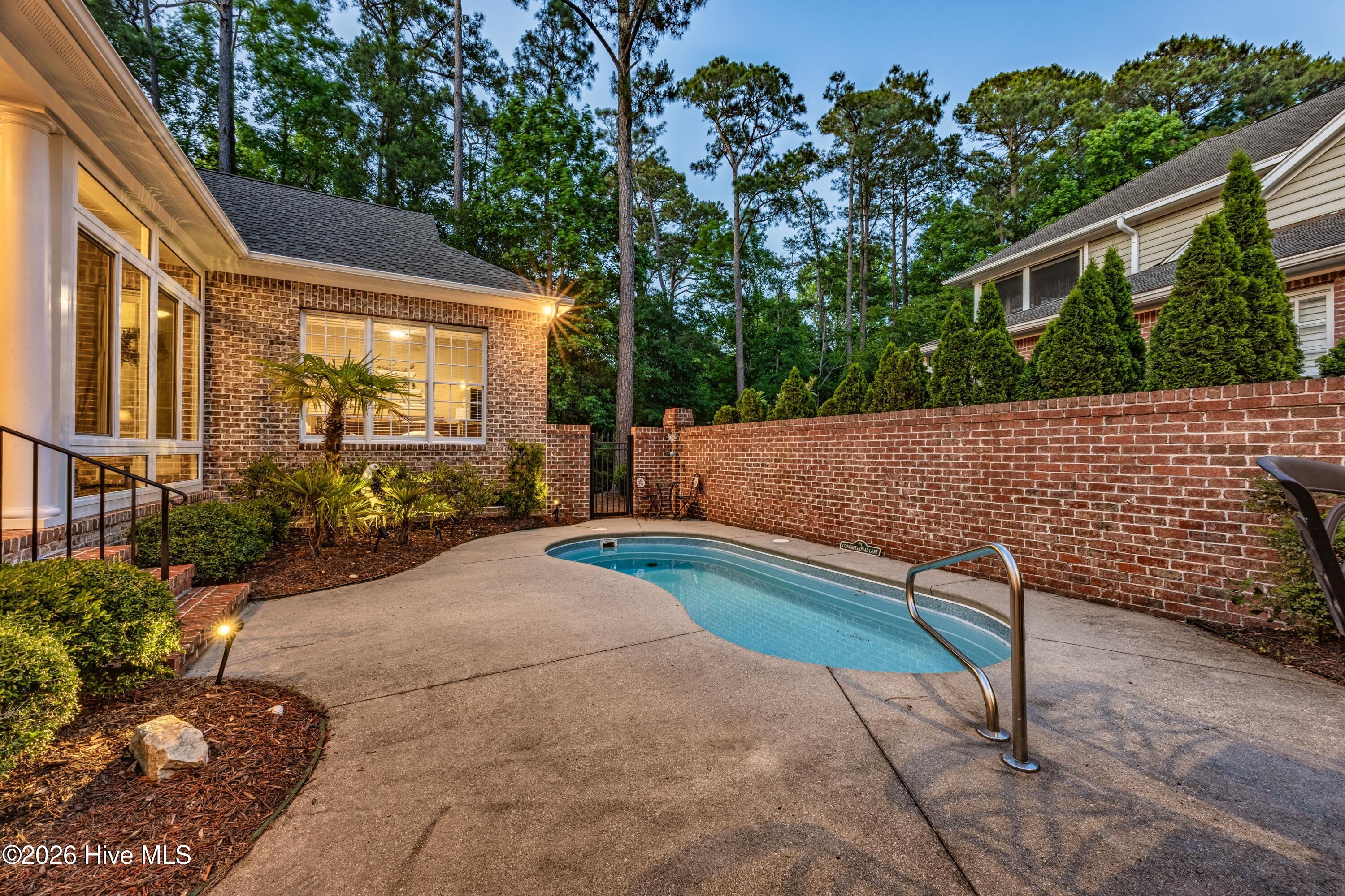 1111 Congressional Lane